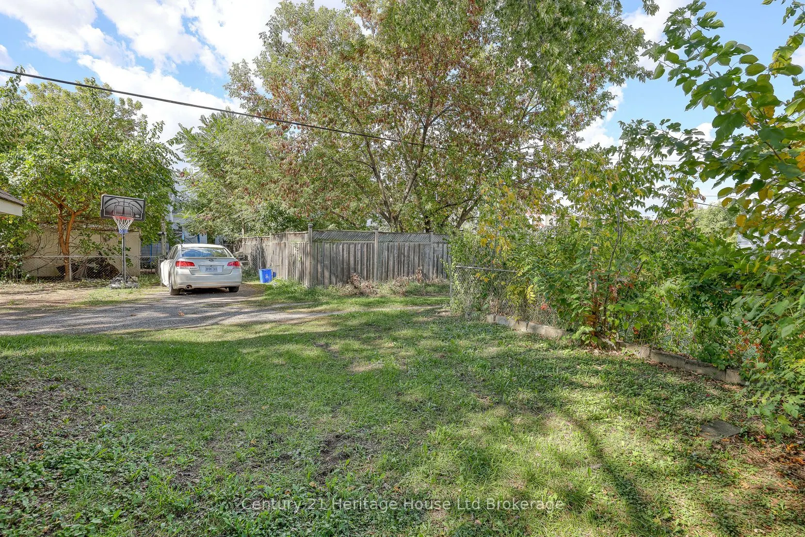 149 Strathearne Avenue