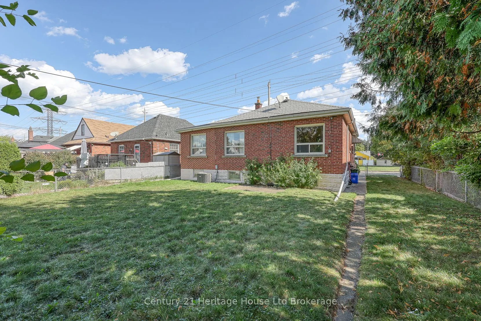 149 Strathearne Avenue