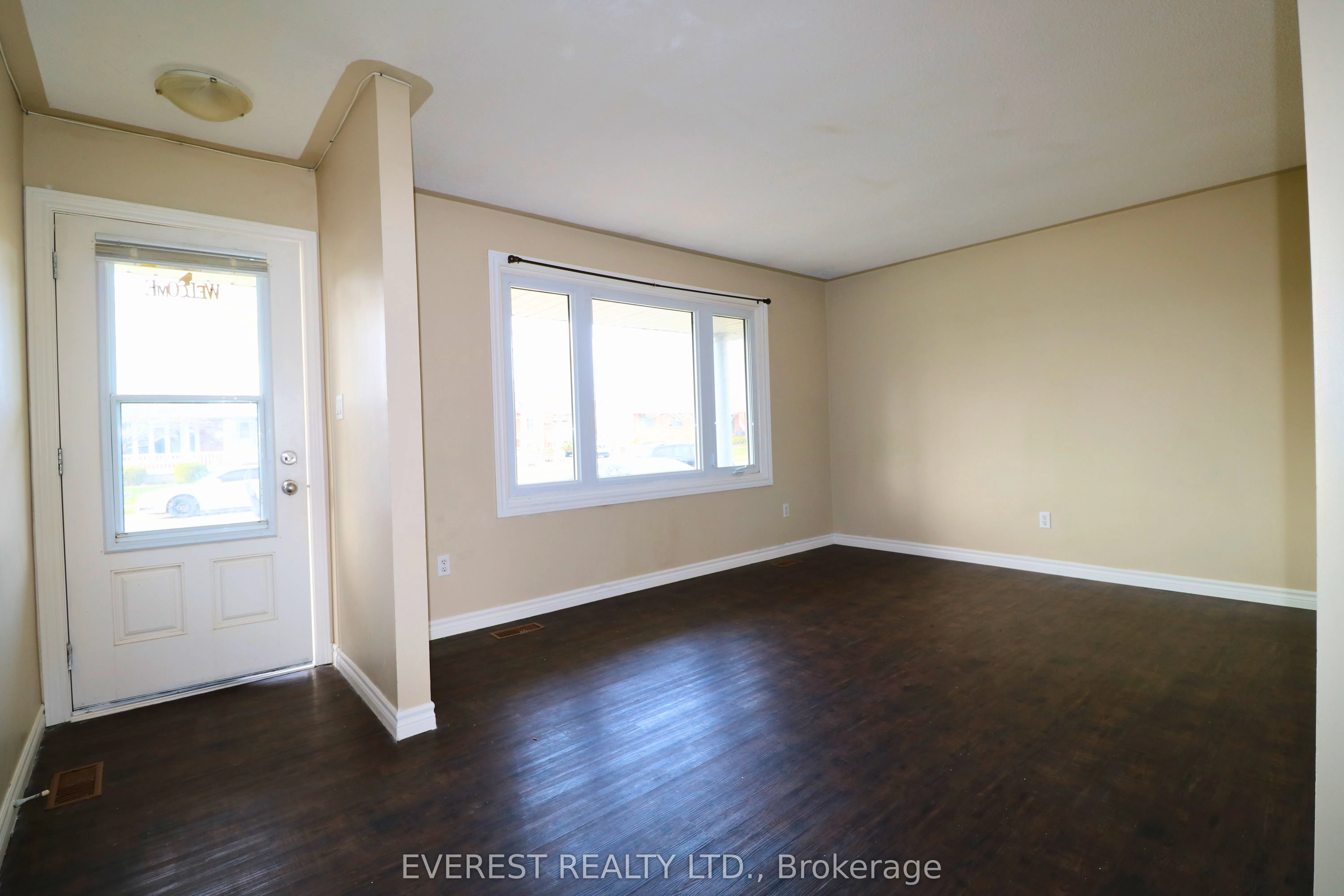 22 LEGER Avenue