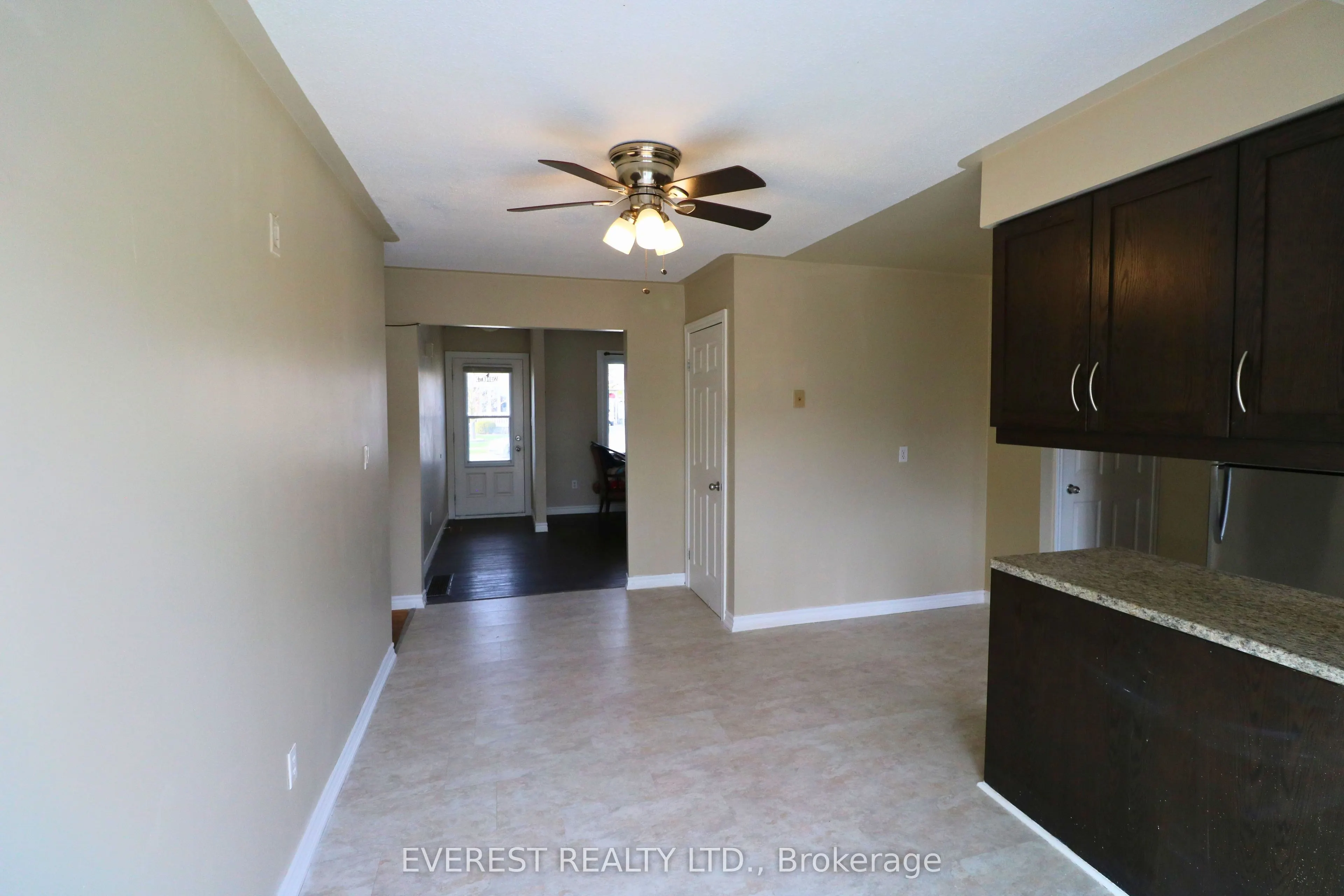 22 LEGER Avenue