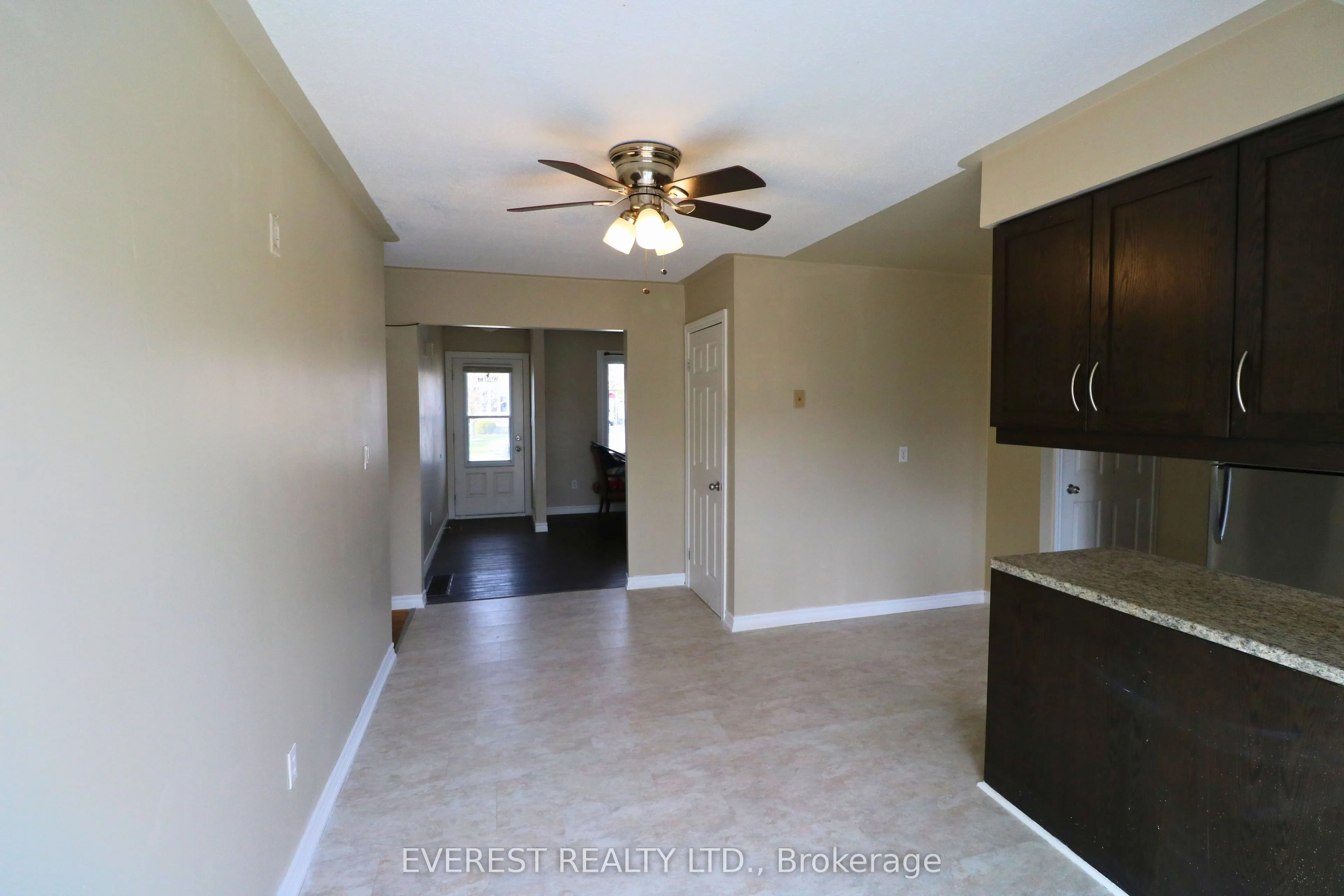 22 LEGER Avenue