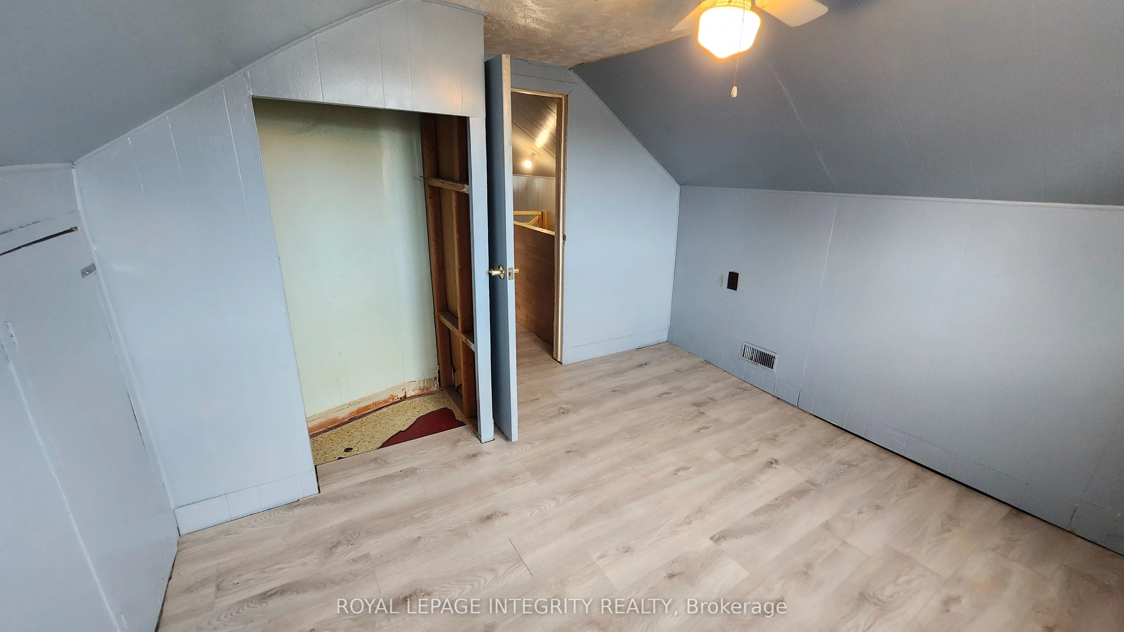 360 Ninth Street W