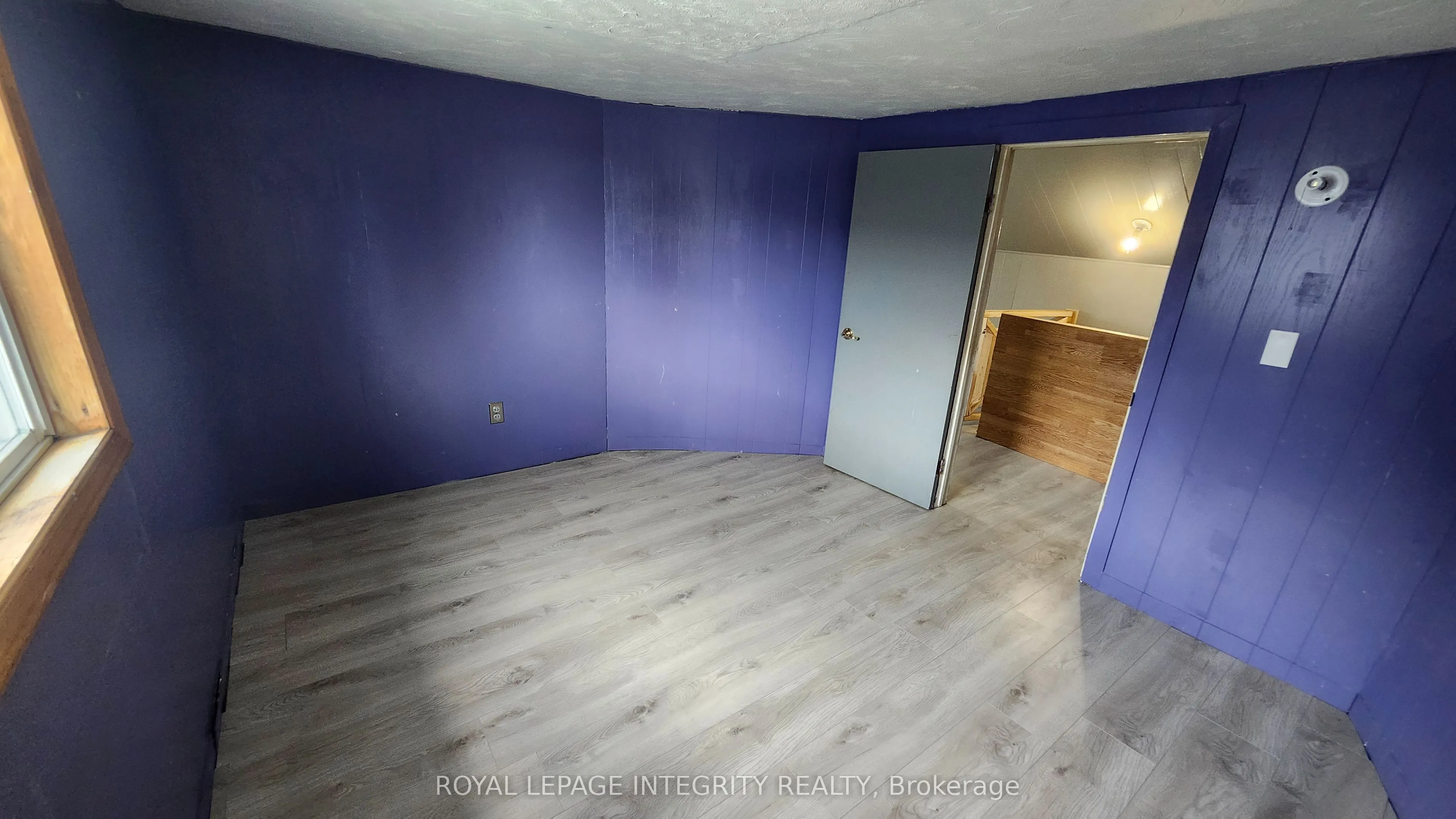360 Ninth Street W