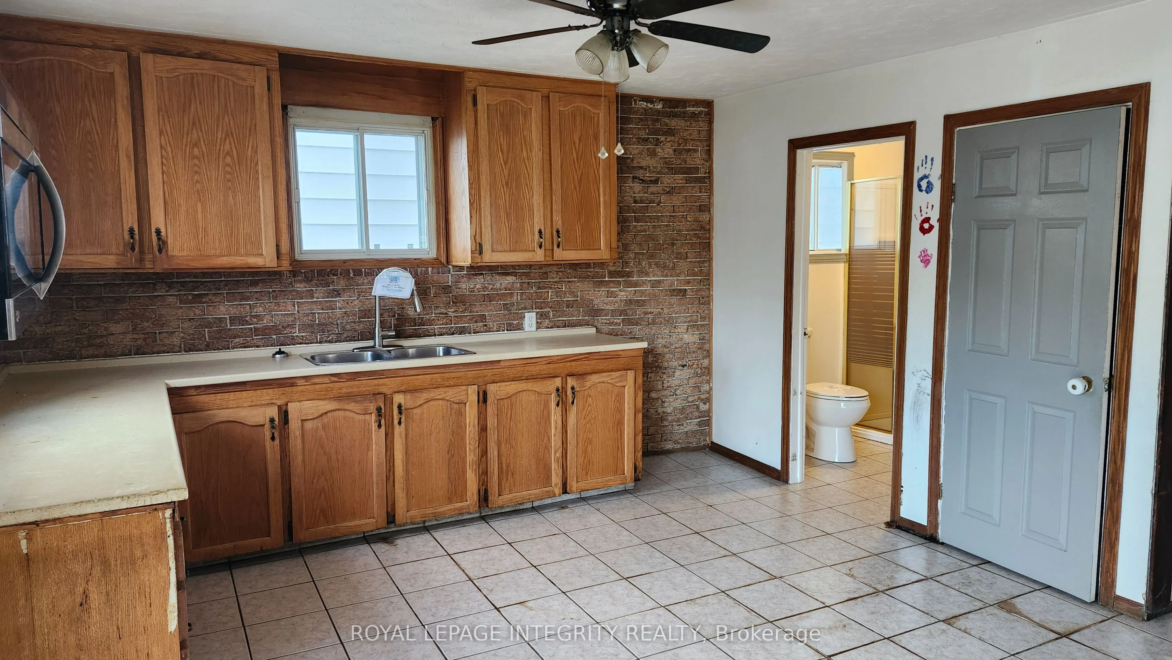 360 Ninth Street W