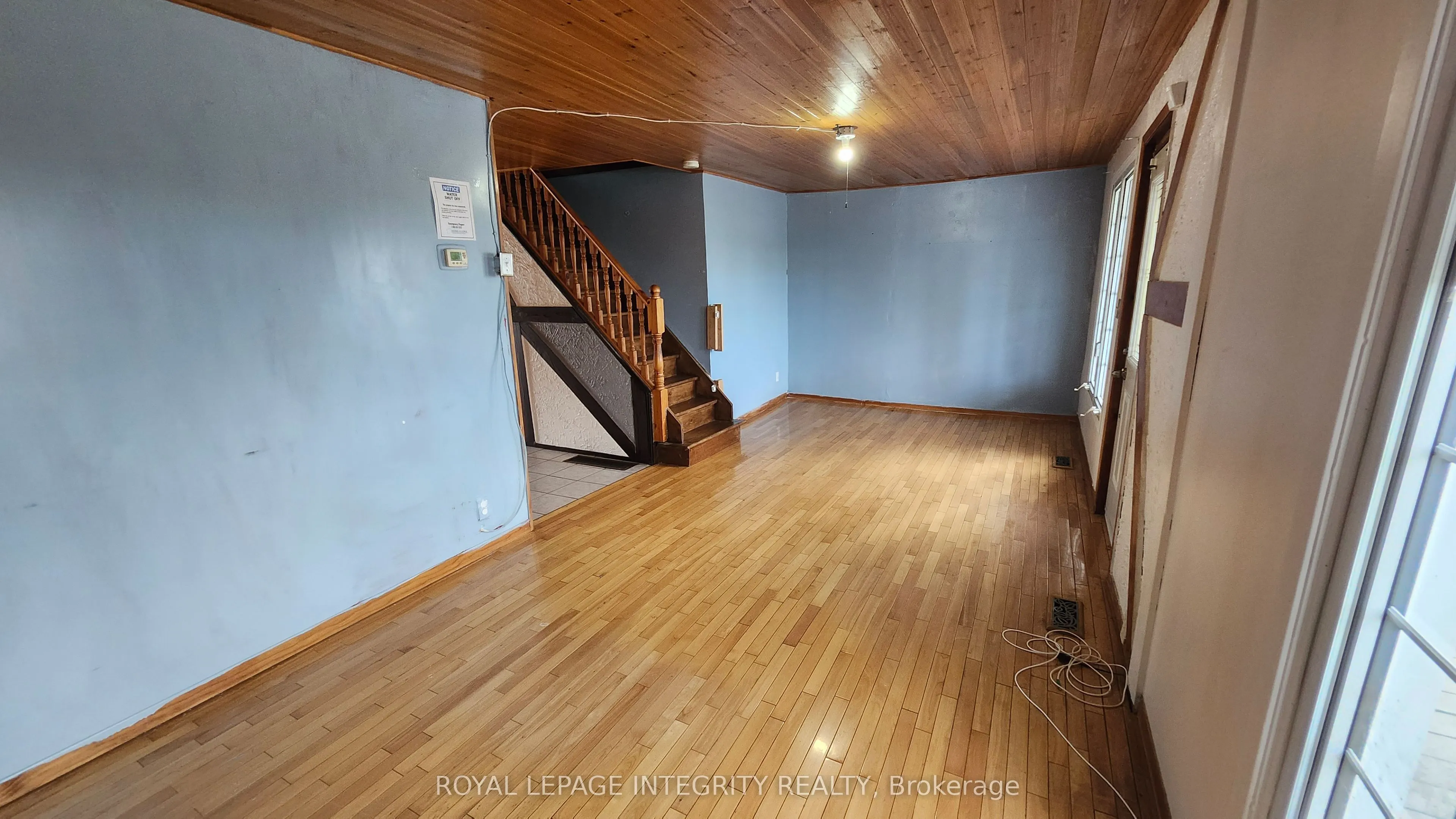 360 Ninth Street W