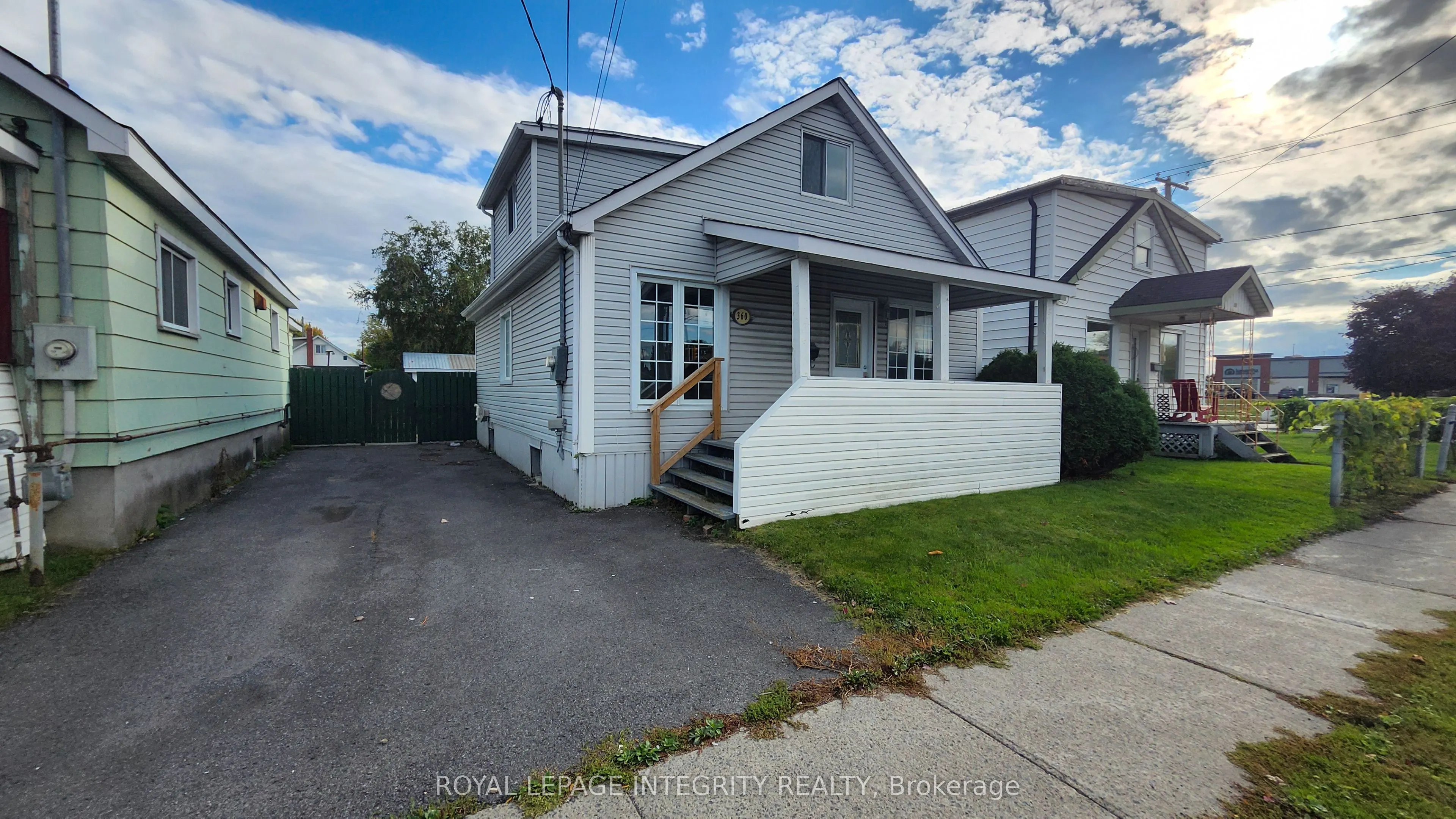 360 Ninth Street W