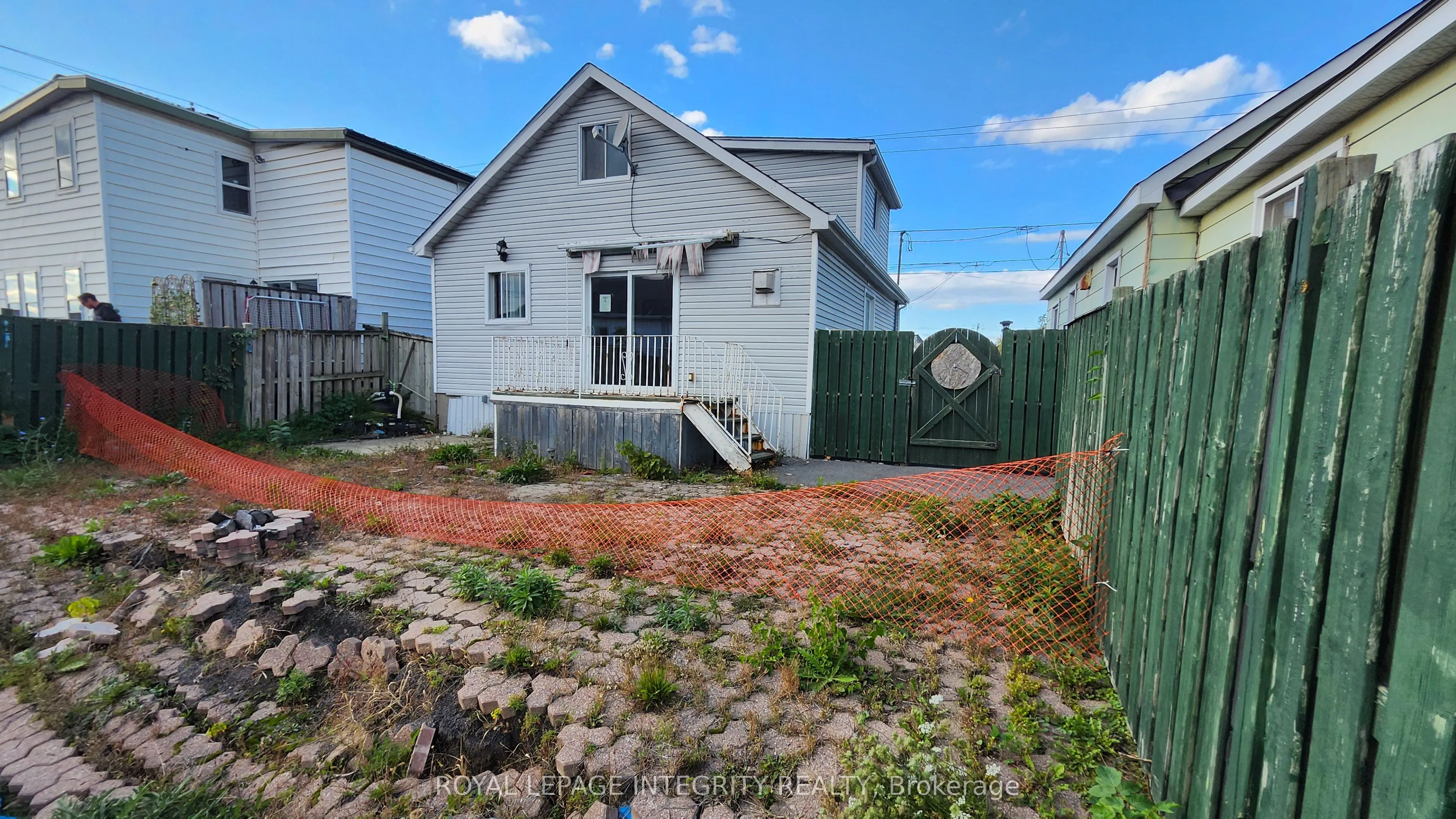 360 Ninth Street W