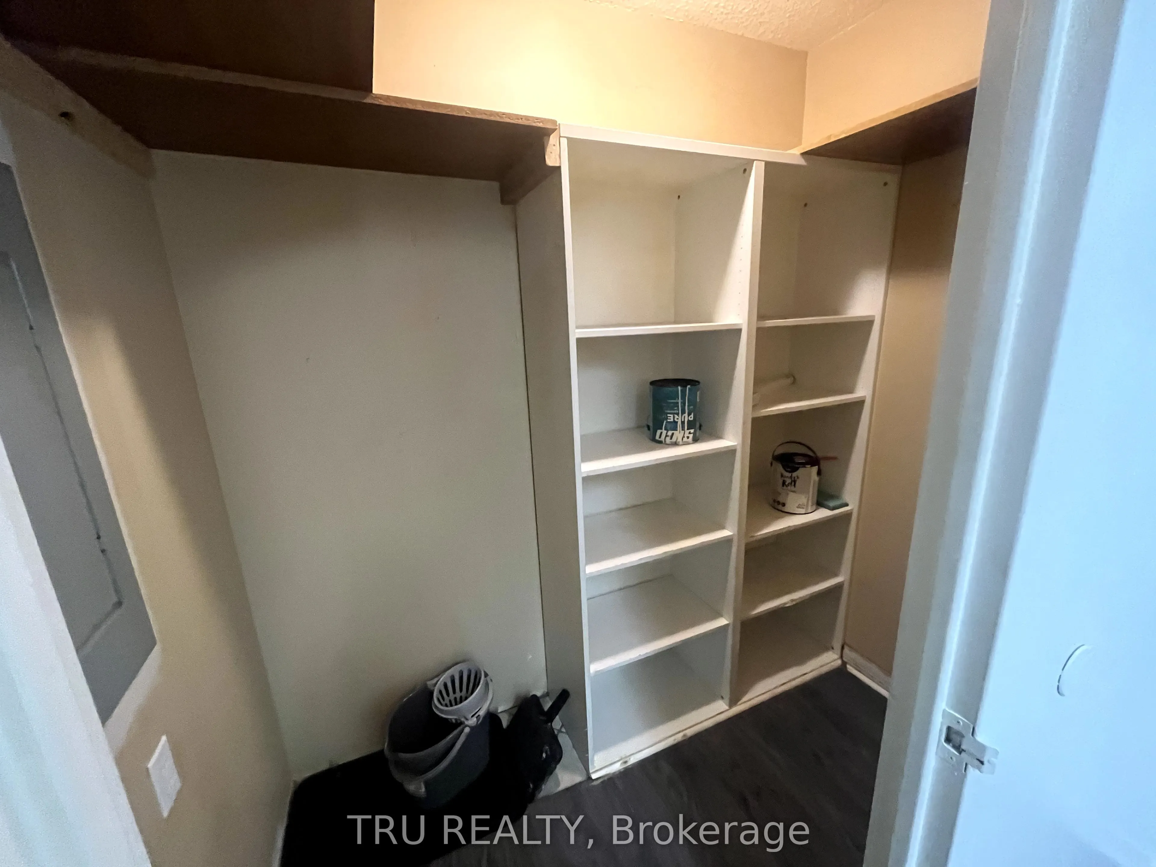 158C McArthur Avenue, #1606
