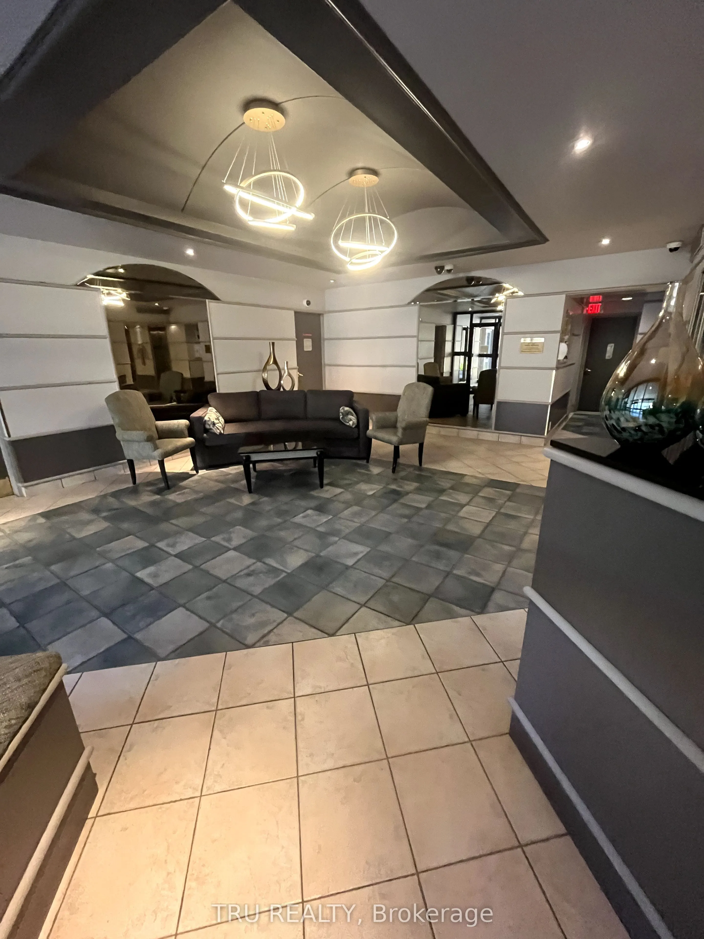 158C McArthur Avenue, #1606
