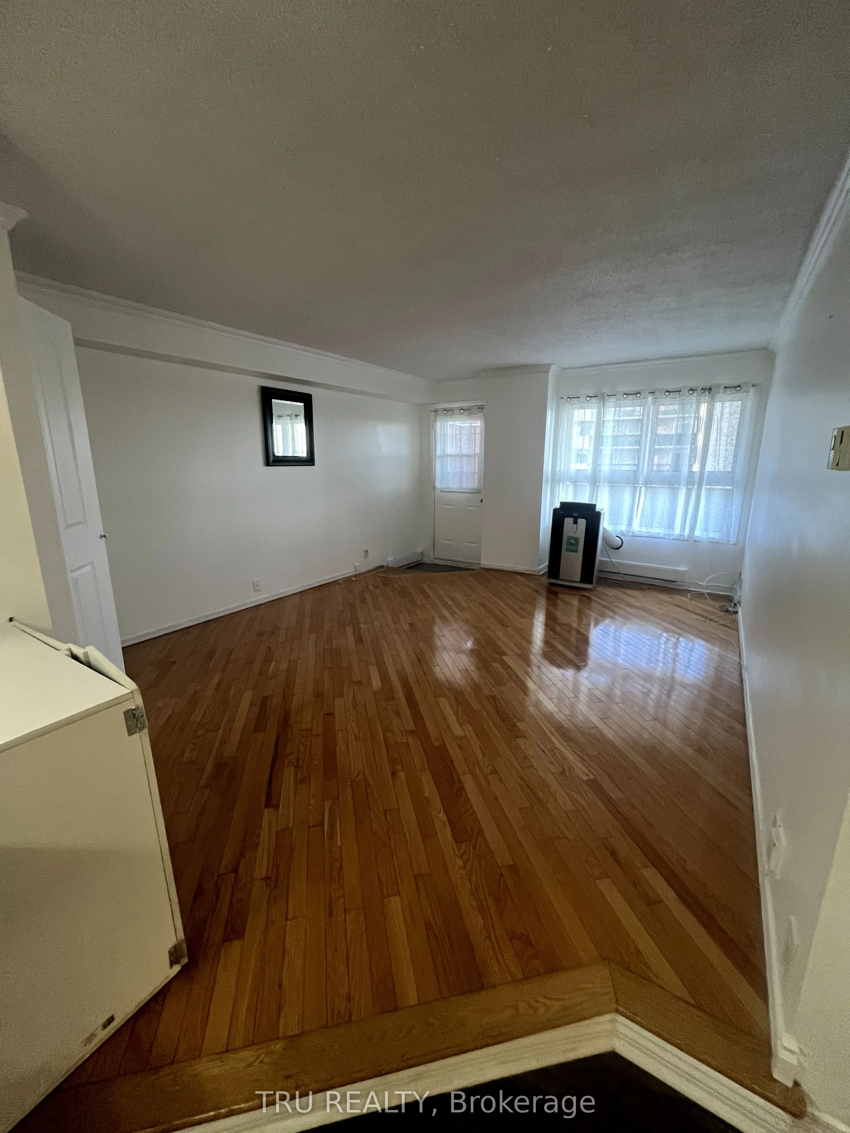 158C McArthur Avenue, #1606