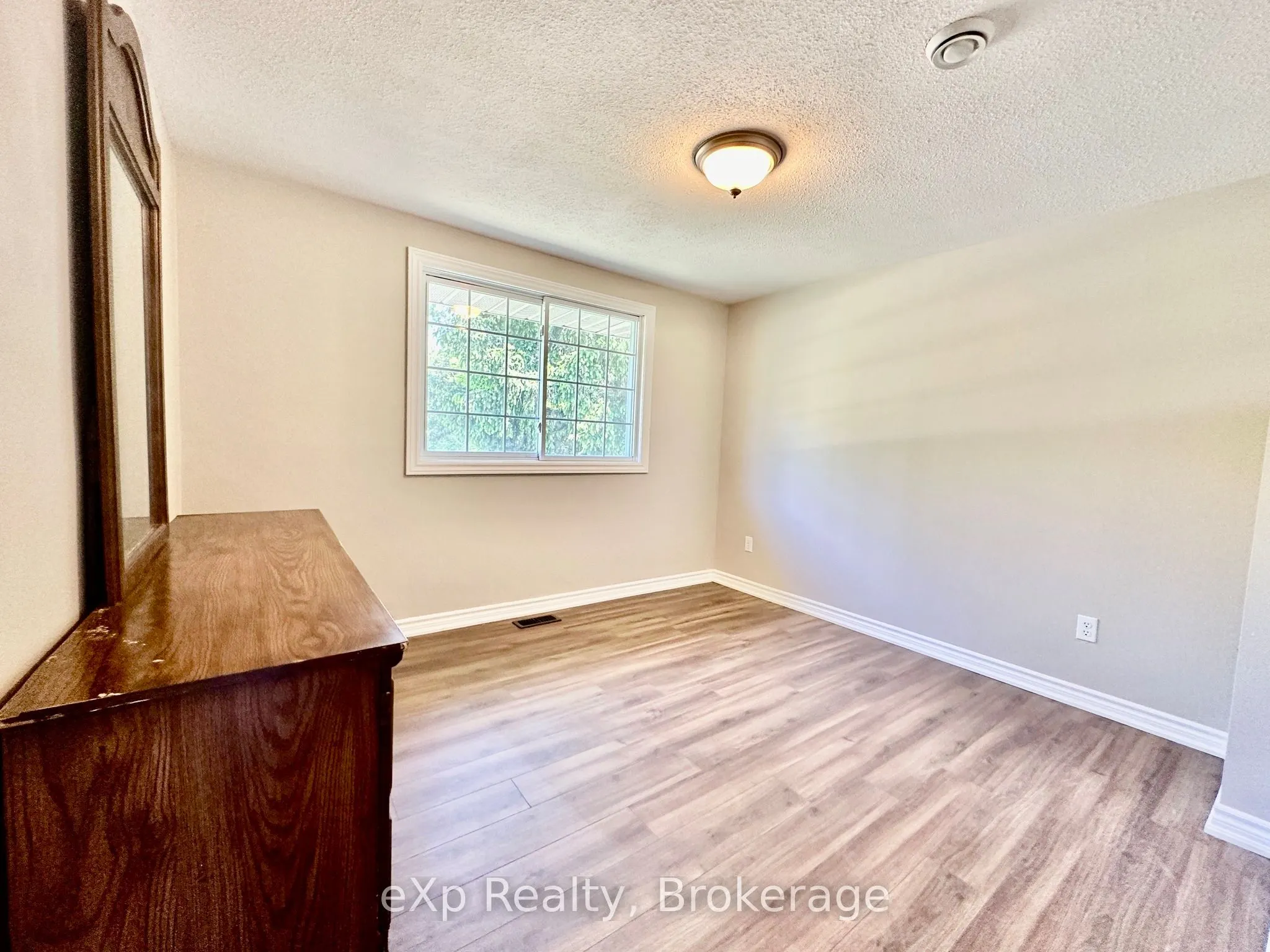 129 Westfall Crescent