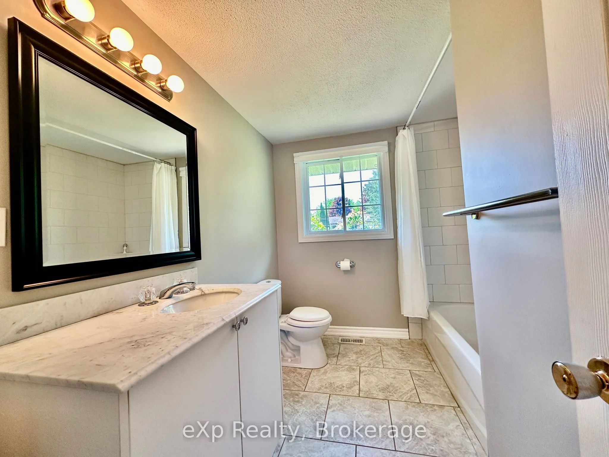 129 Westfall Crescent
