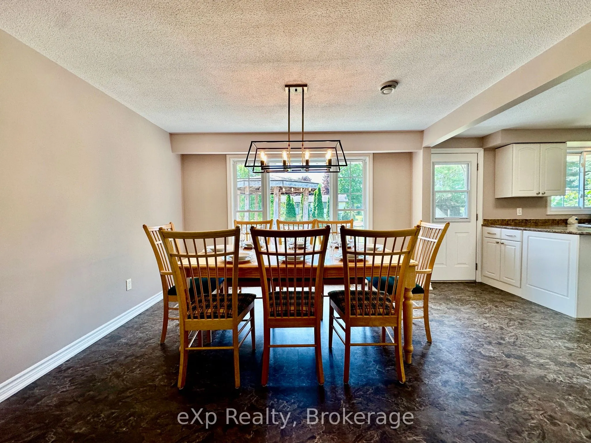 129 Westfall Crescent