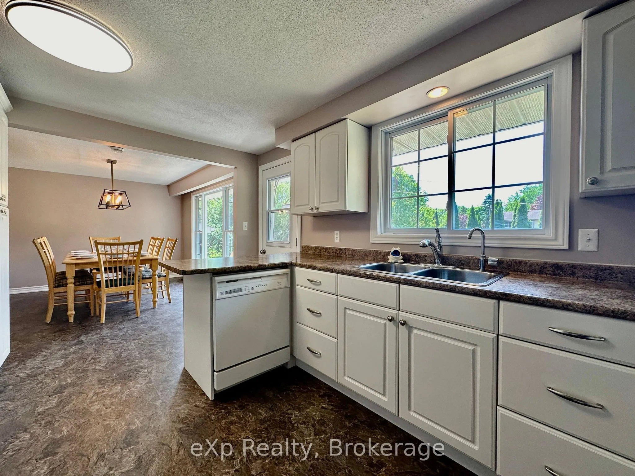 129 Westfall Crescent