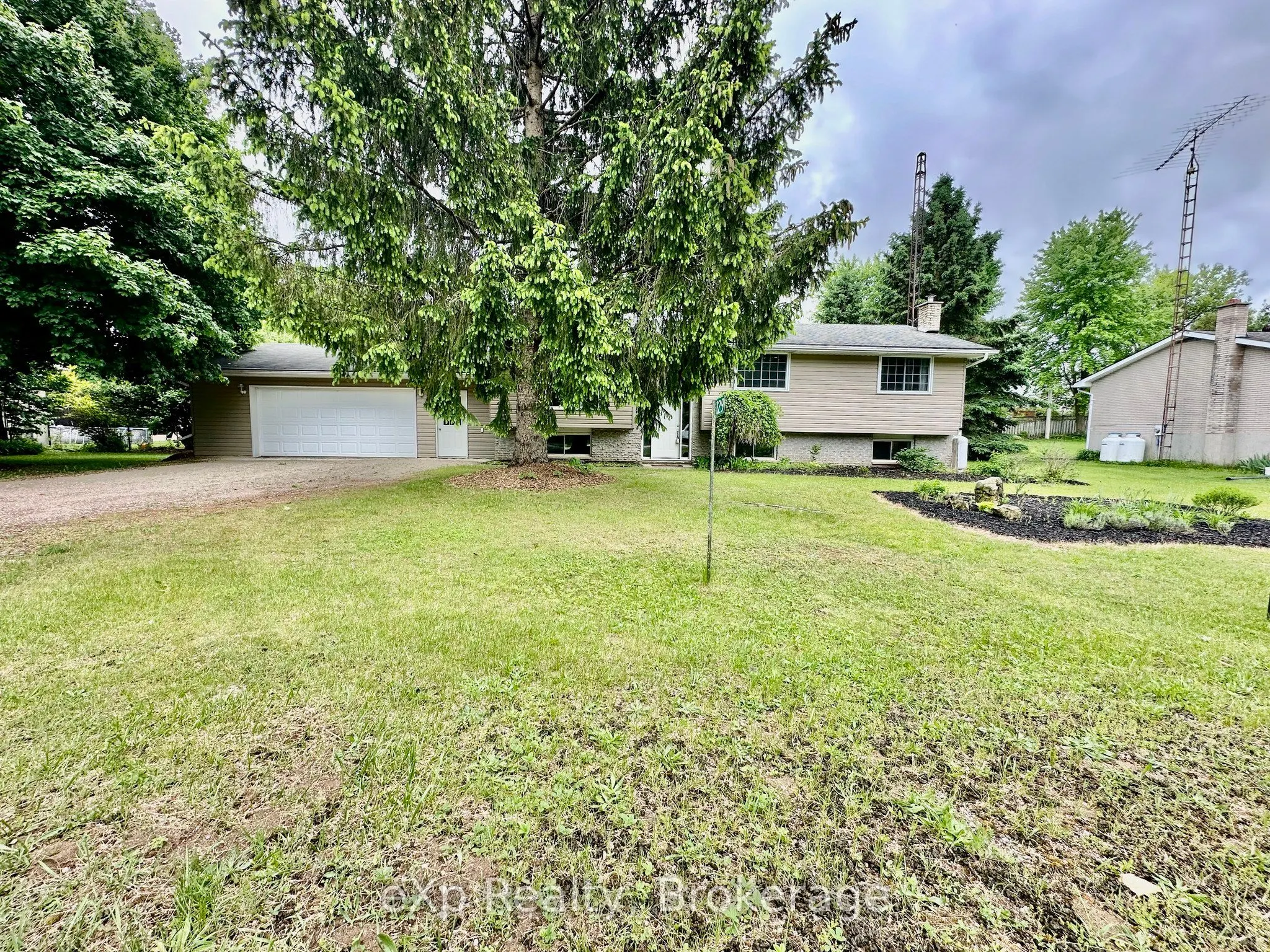 129 Westfall Crescent