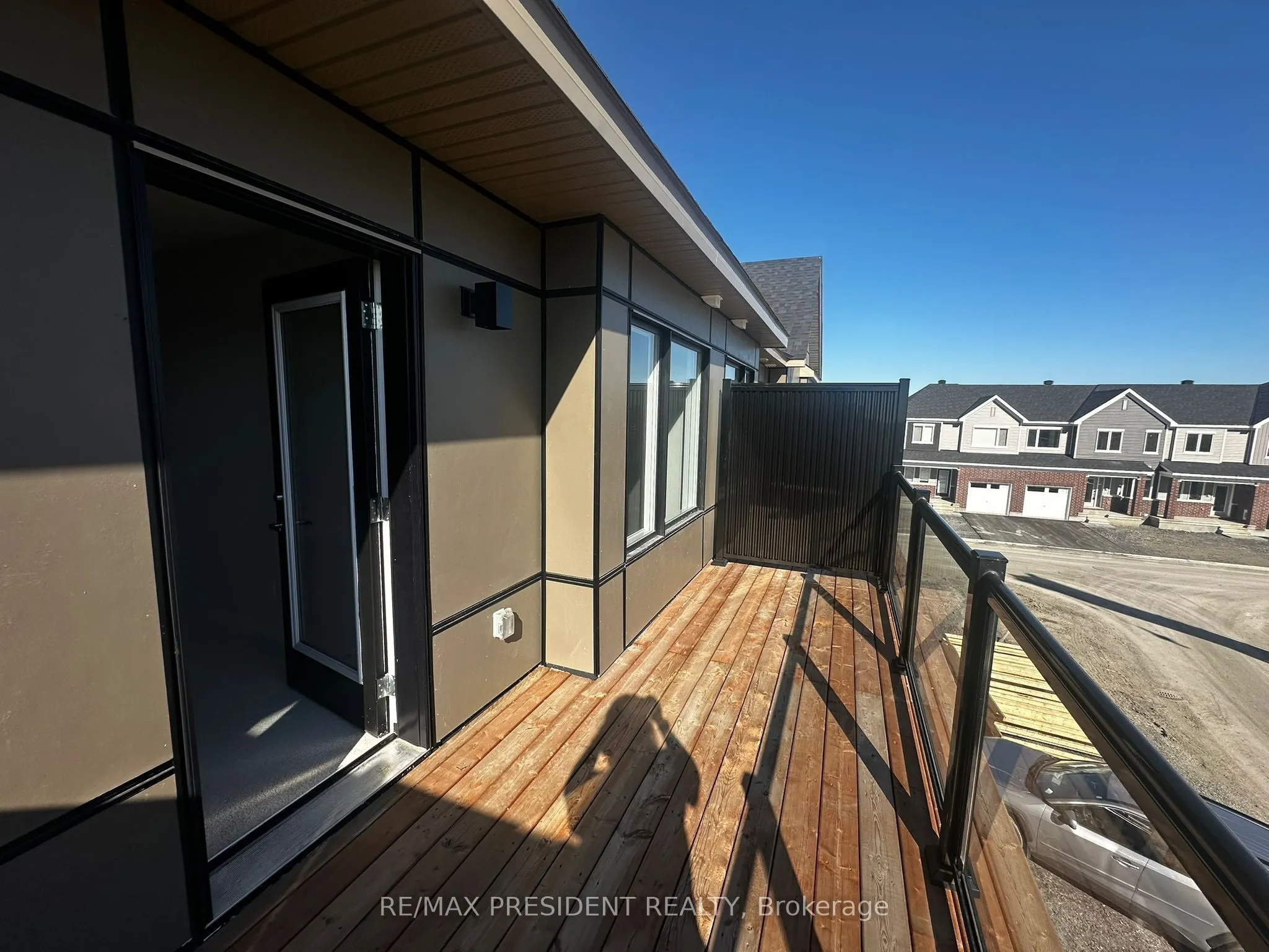 78 Ryan Reynolds Way S