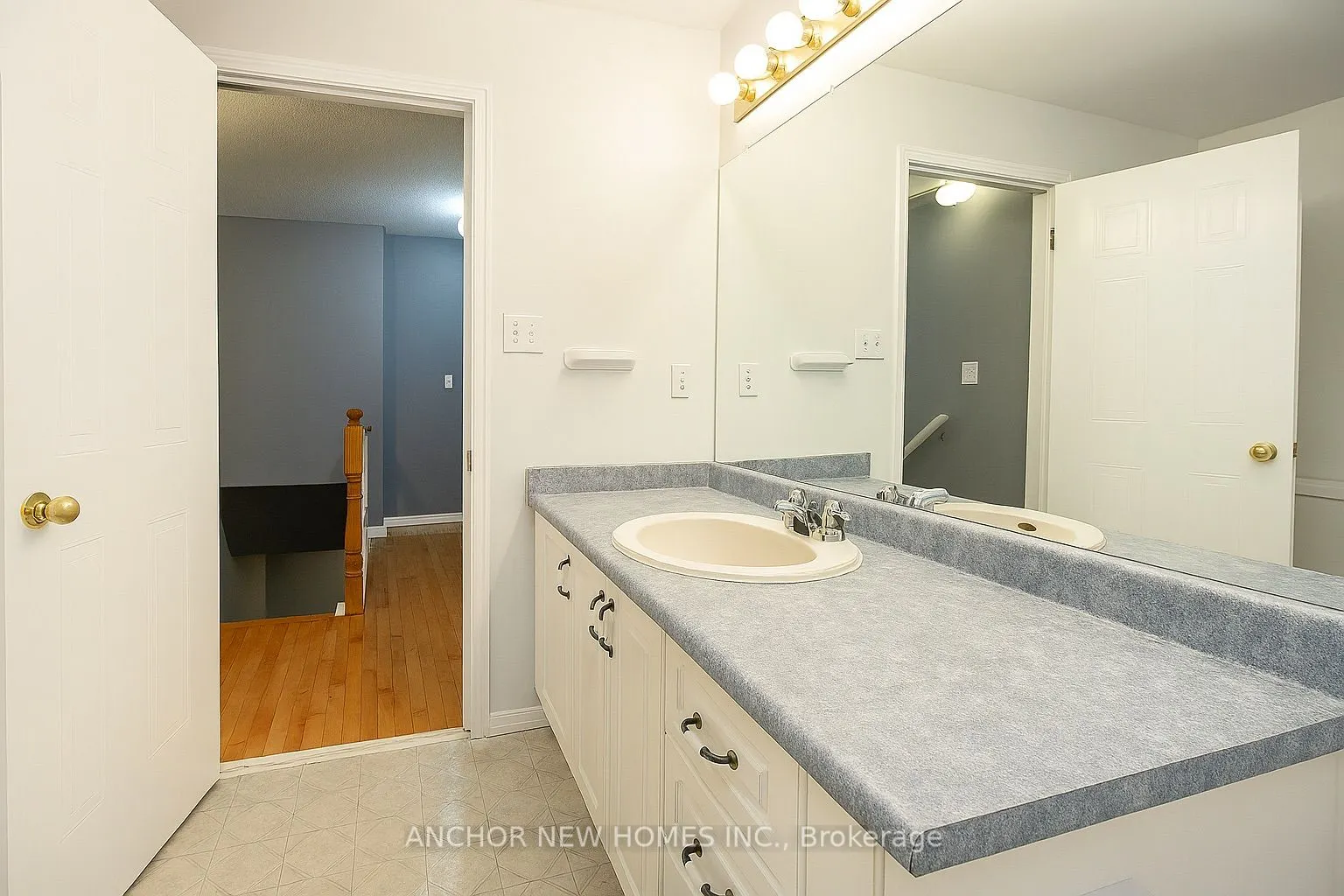 10 CHALKSTONE Drive, #10