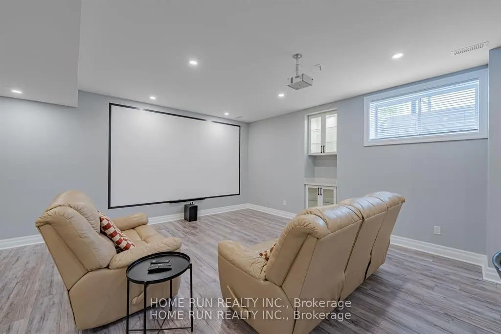 609 Triangle Street