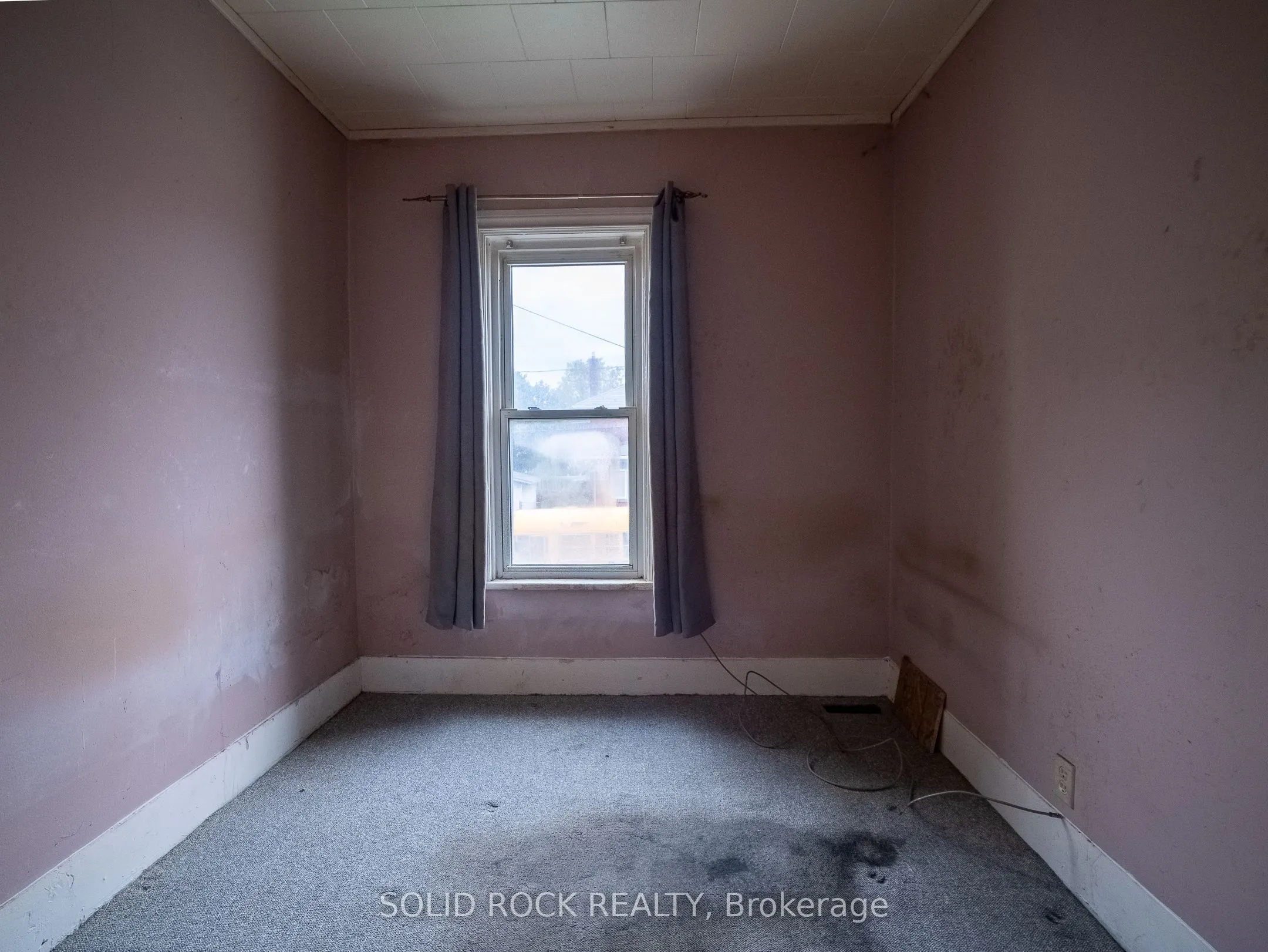 98 Elmsley Street N