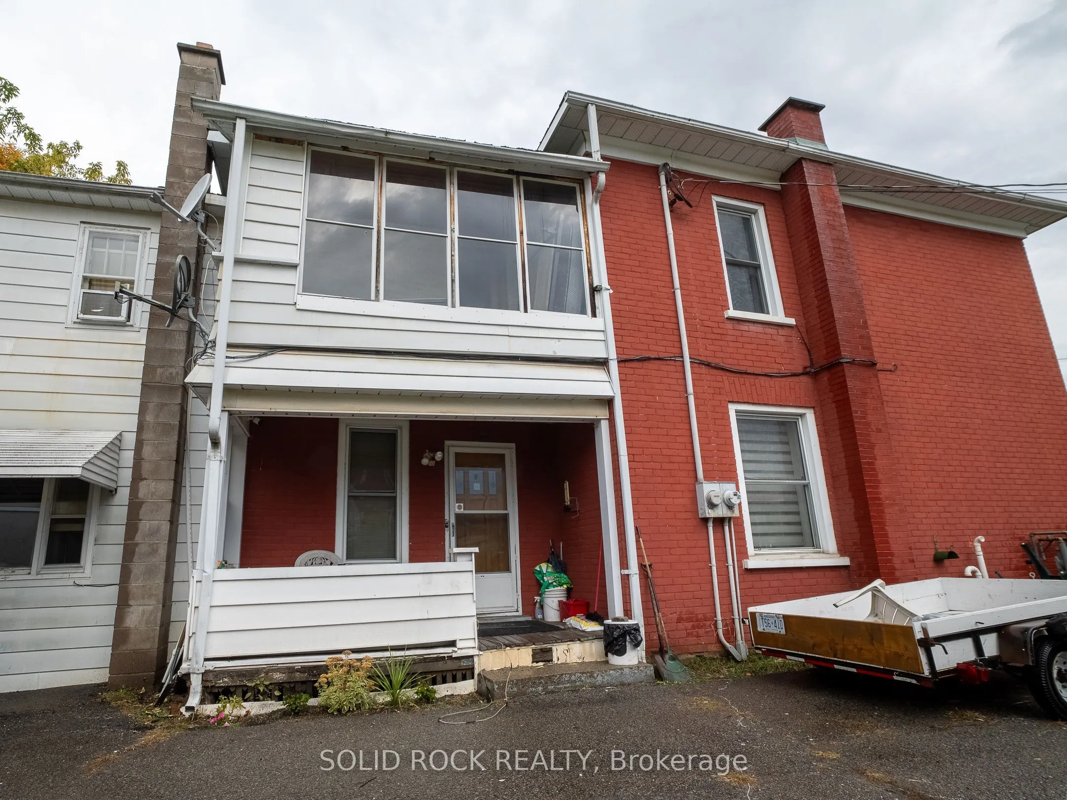 98 Elmsley Street N