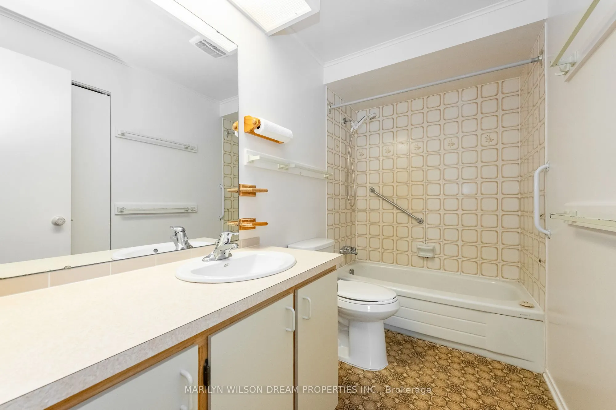 1087 Ormes Place, #26