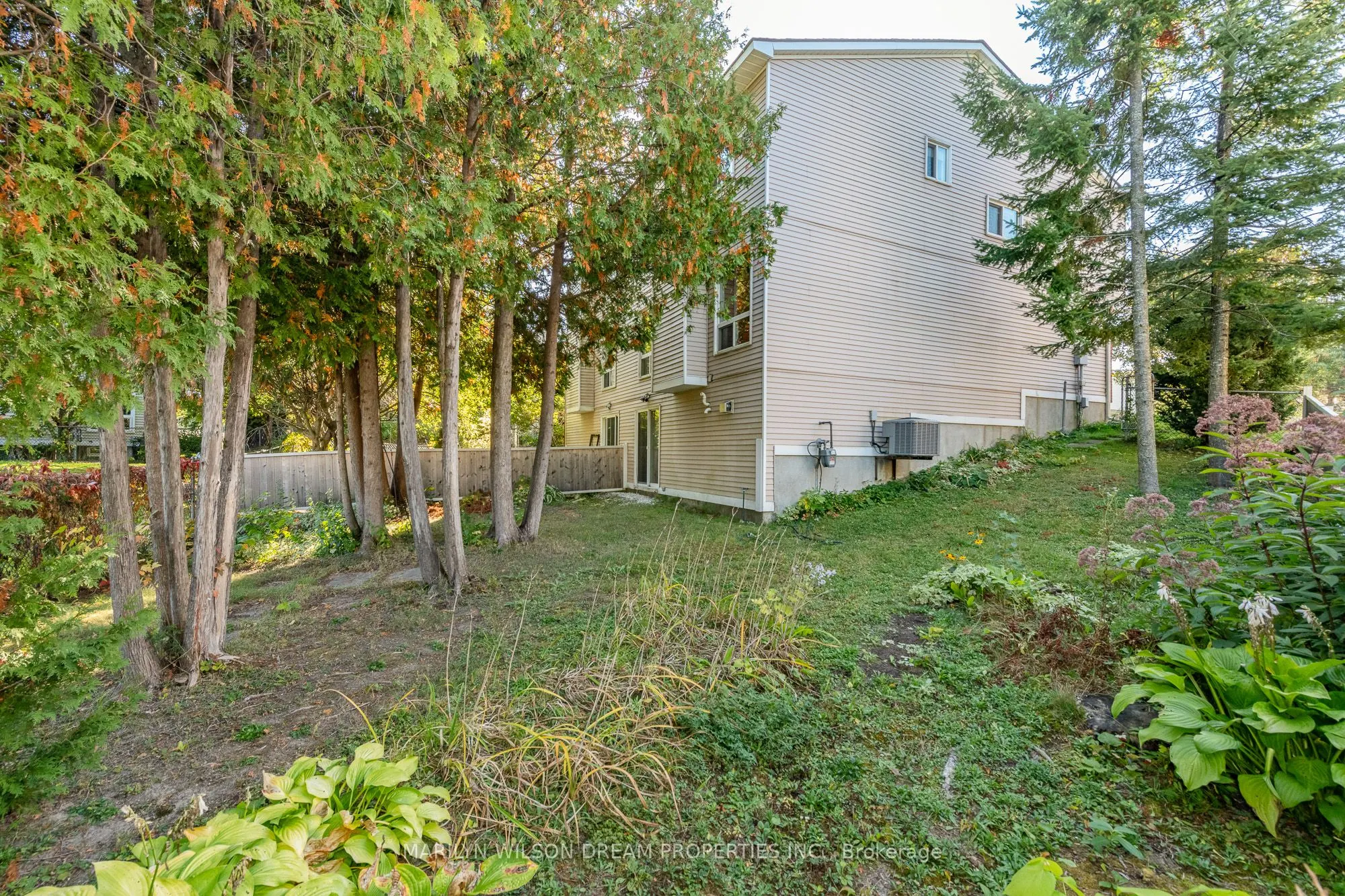 1087 Ormes Place, #26