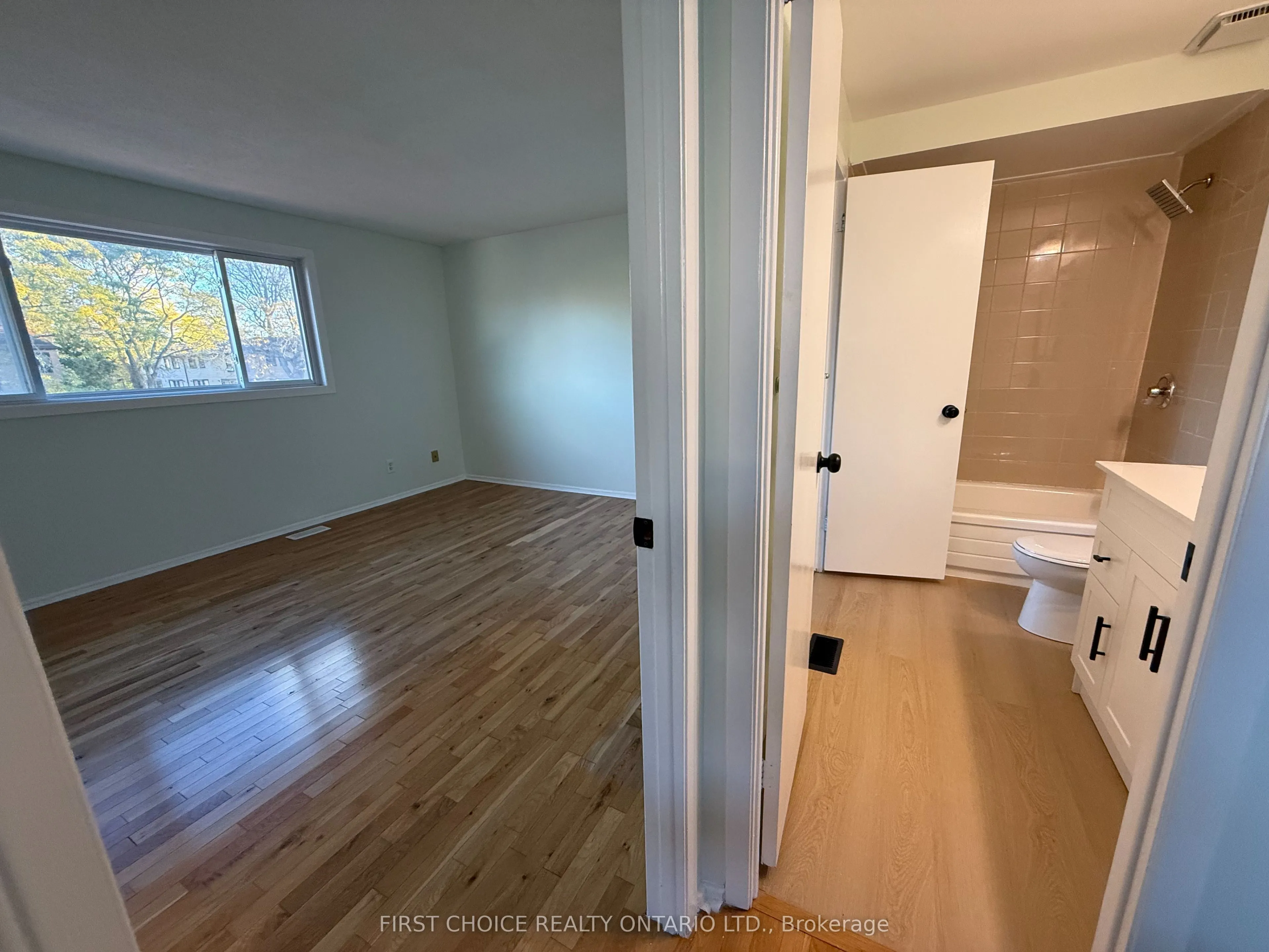 7913 Jeanne D'arc Boulevard