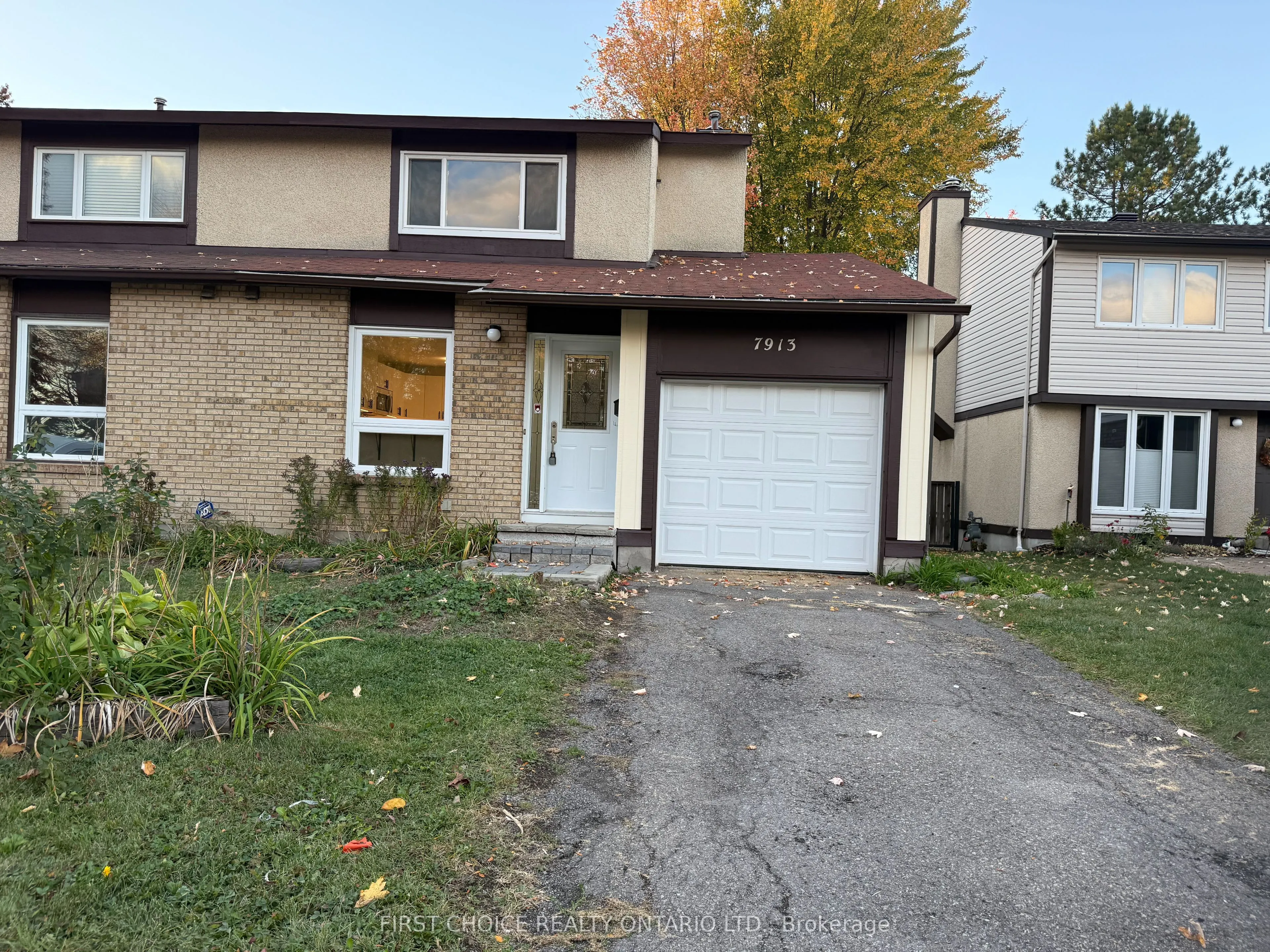 7913 Jeanne D'arc Boulevard