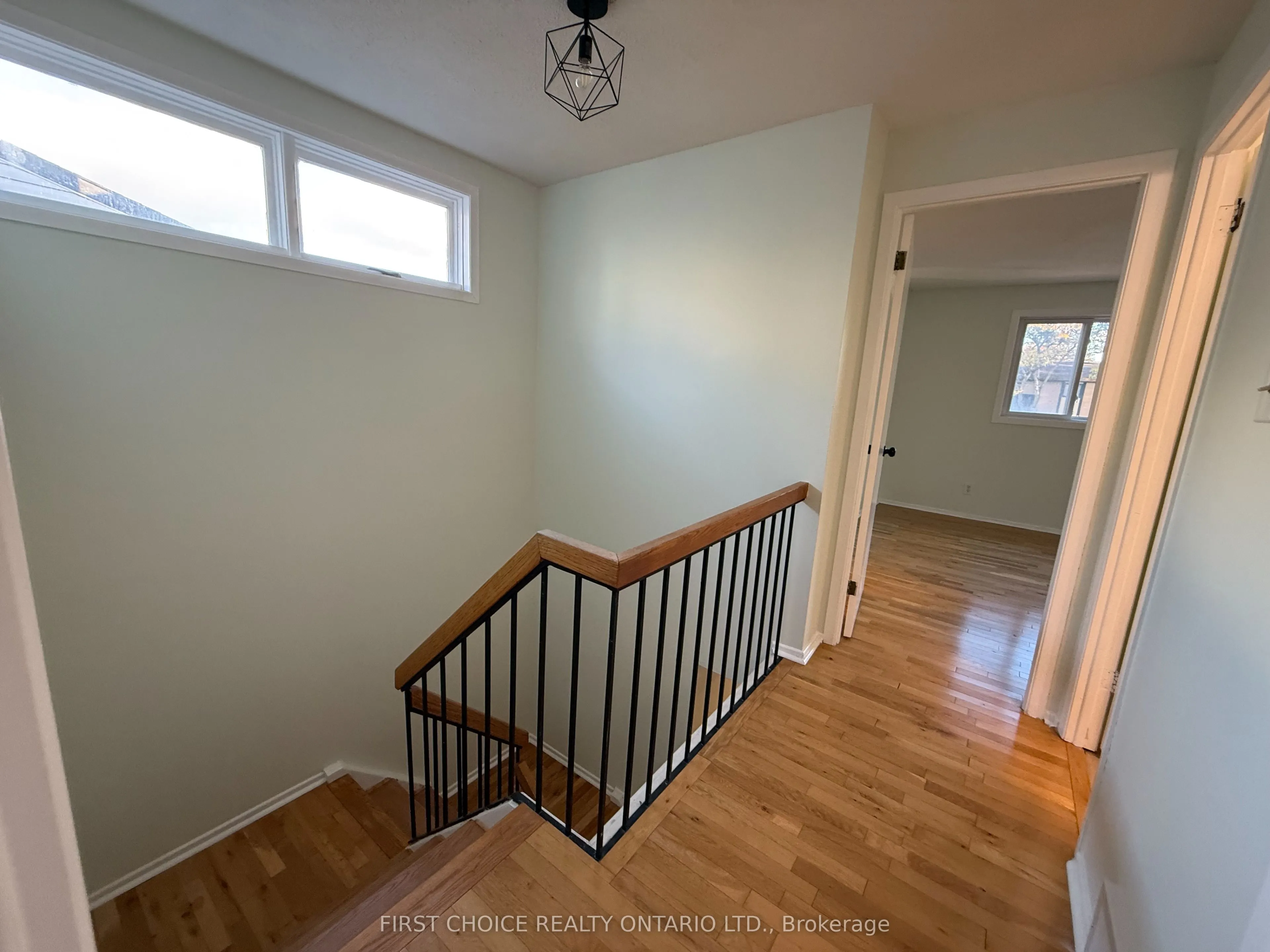 7913 Jeanne D'arc Boulevard