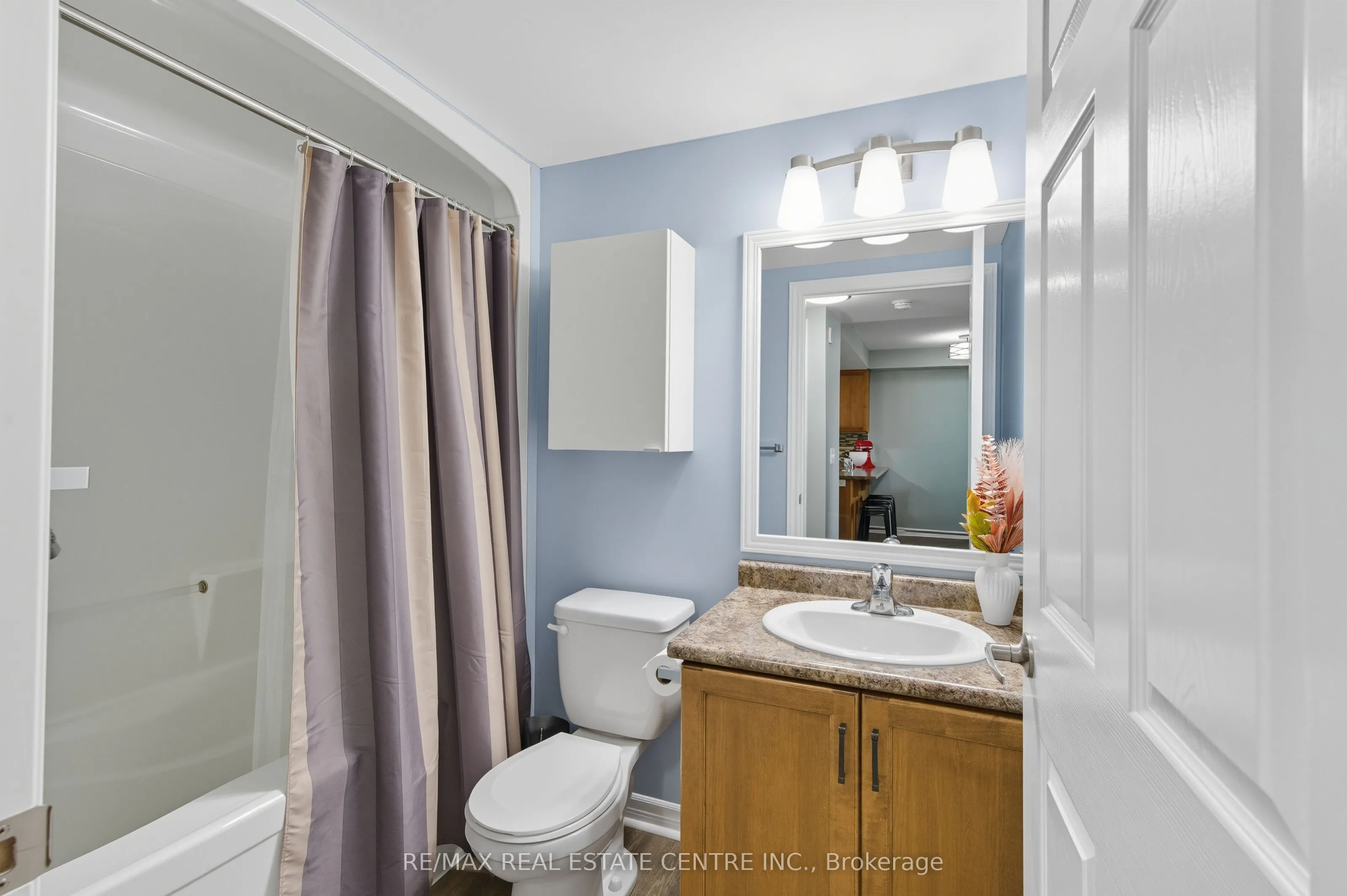 67 Kingsbury Square, #411