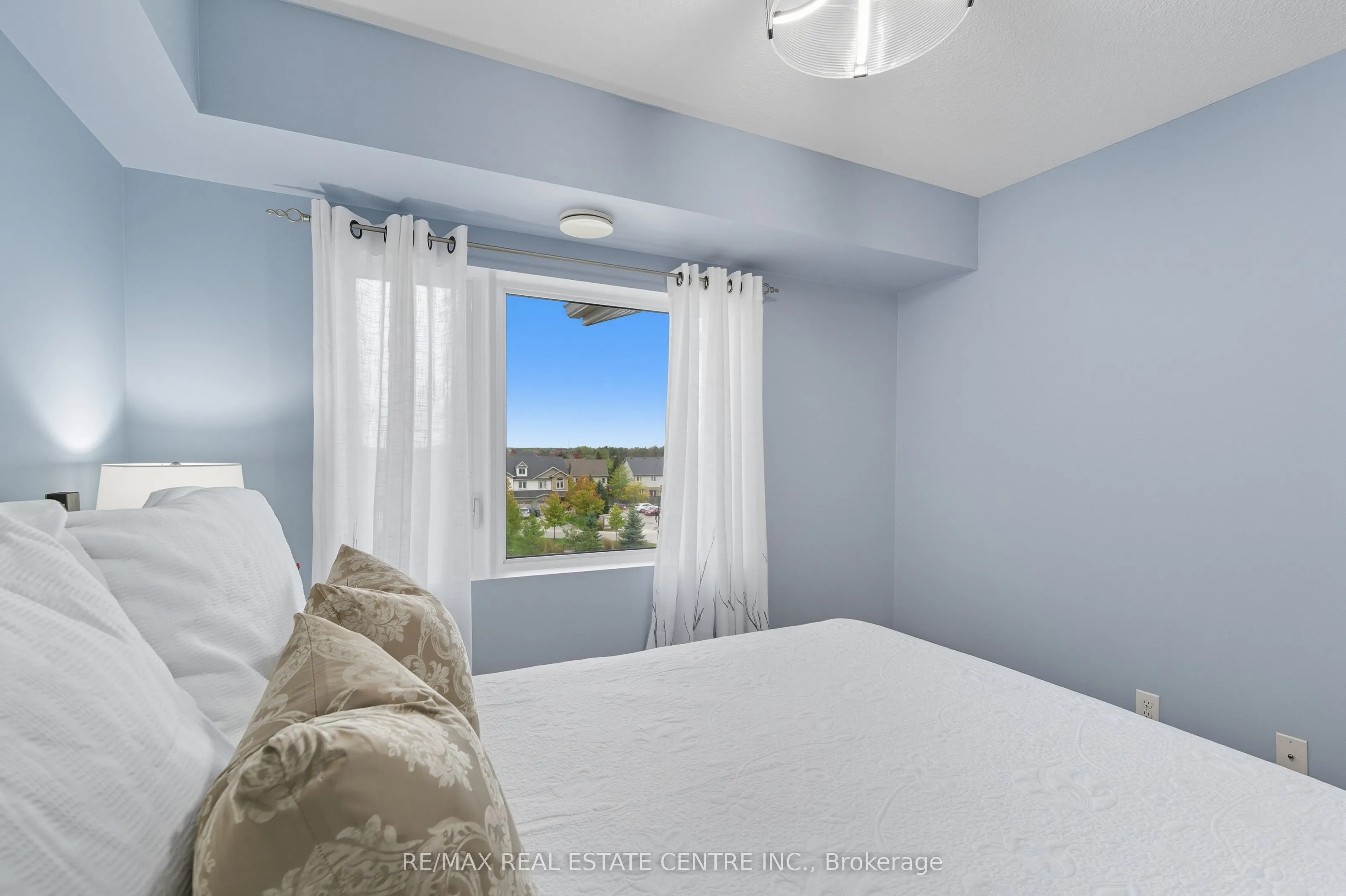 67 Kingsbury Square, #411