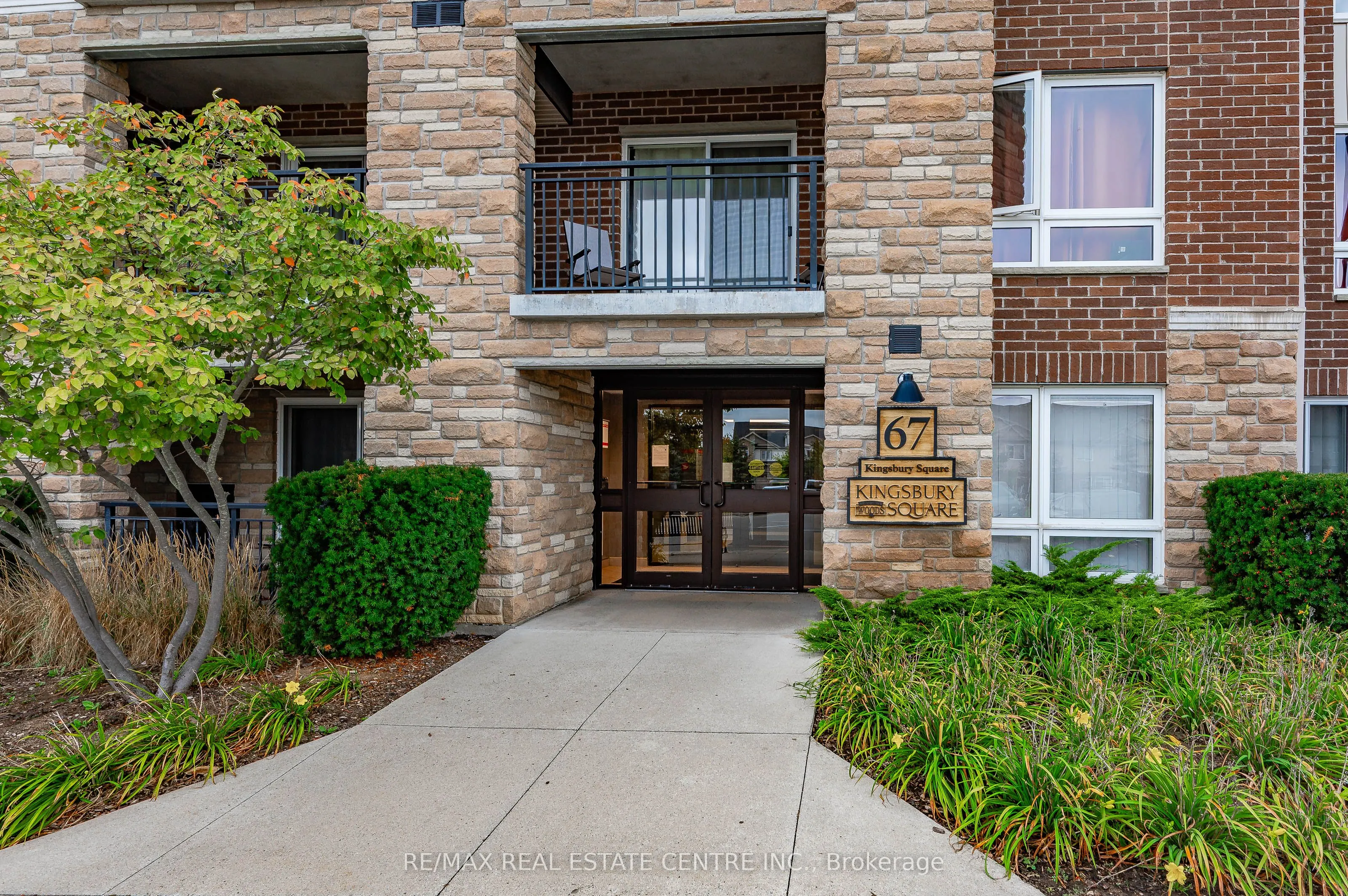 67 Kingsbury Square, #411