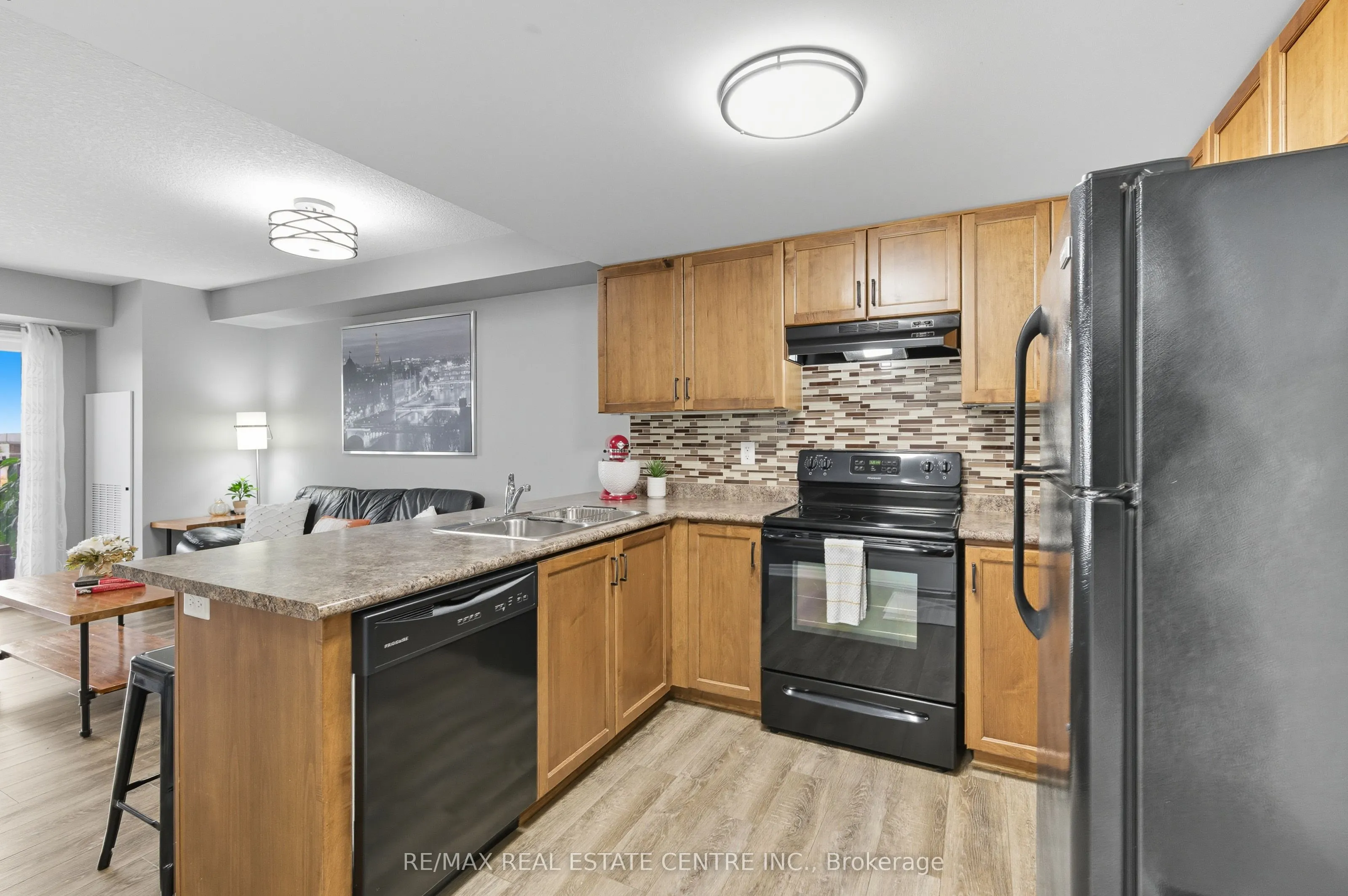 67 Kingsbury Square, #411