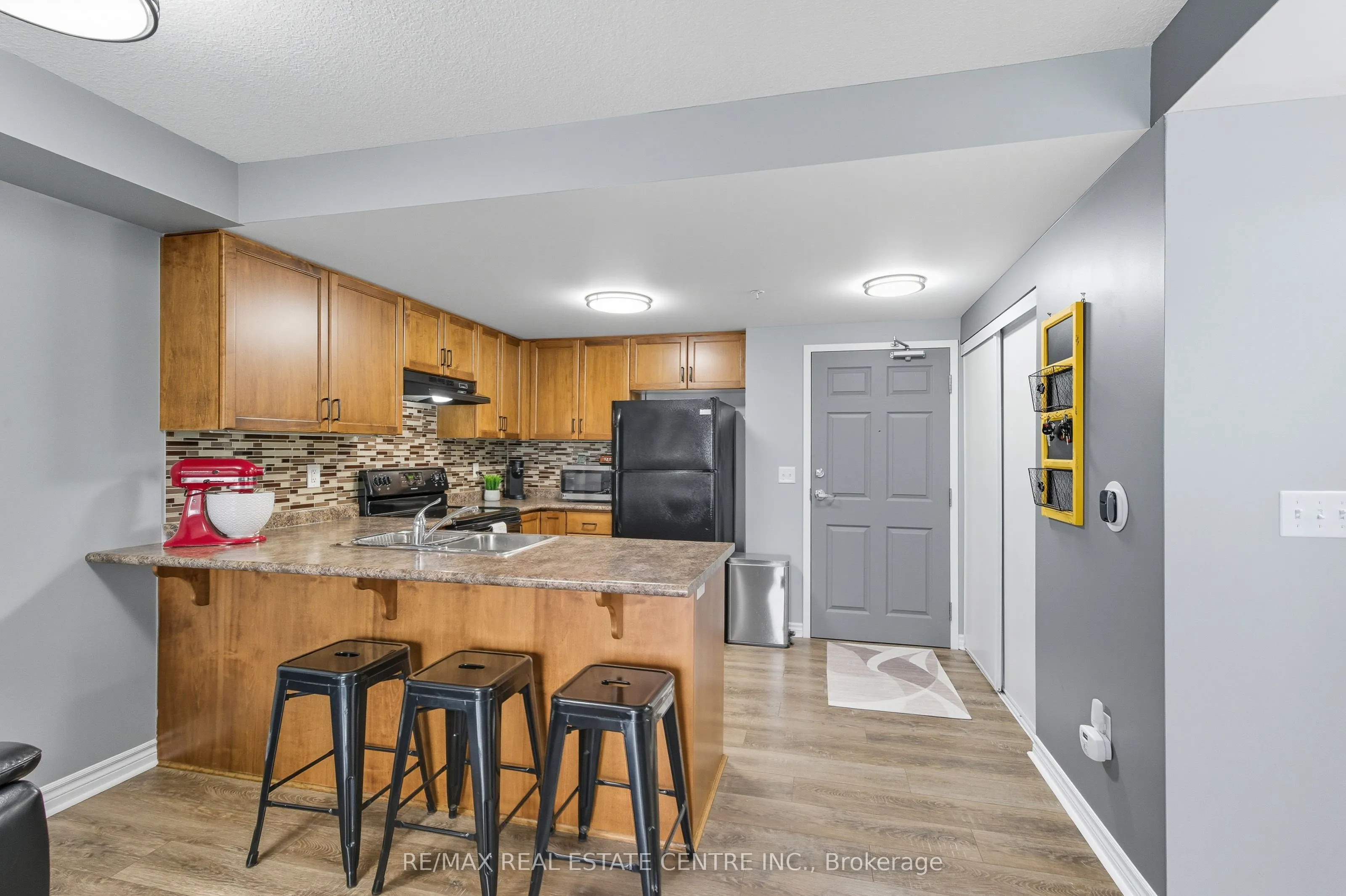 67 Kingsbury Square, #411
