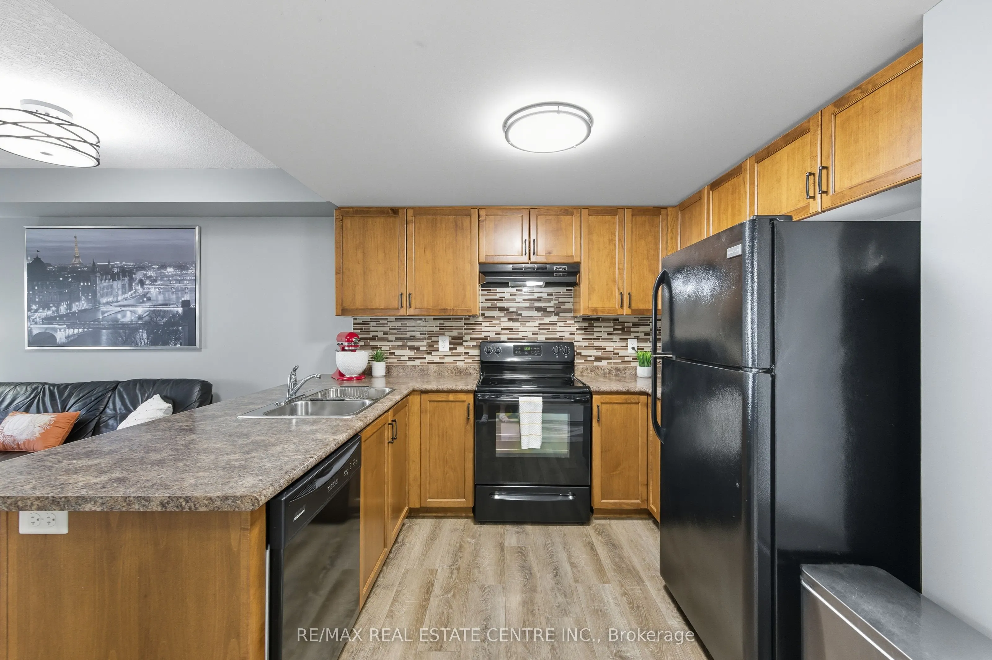 67 Kingsbury Square, #411