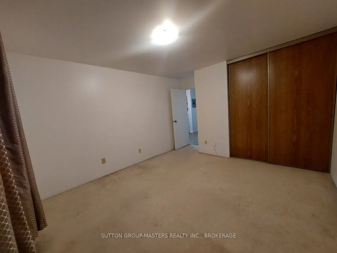 17 Eldon Hall Place, #503