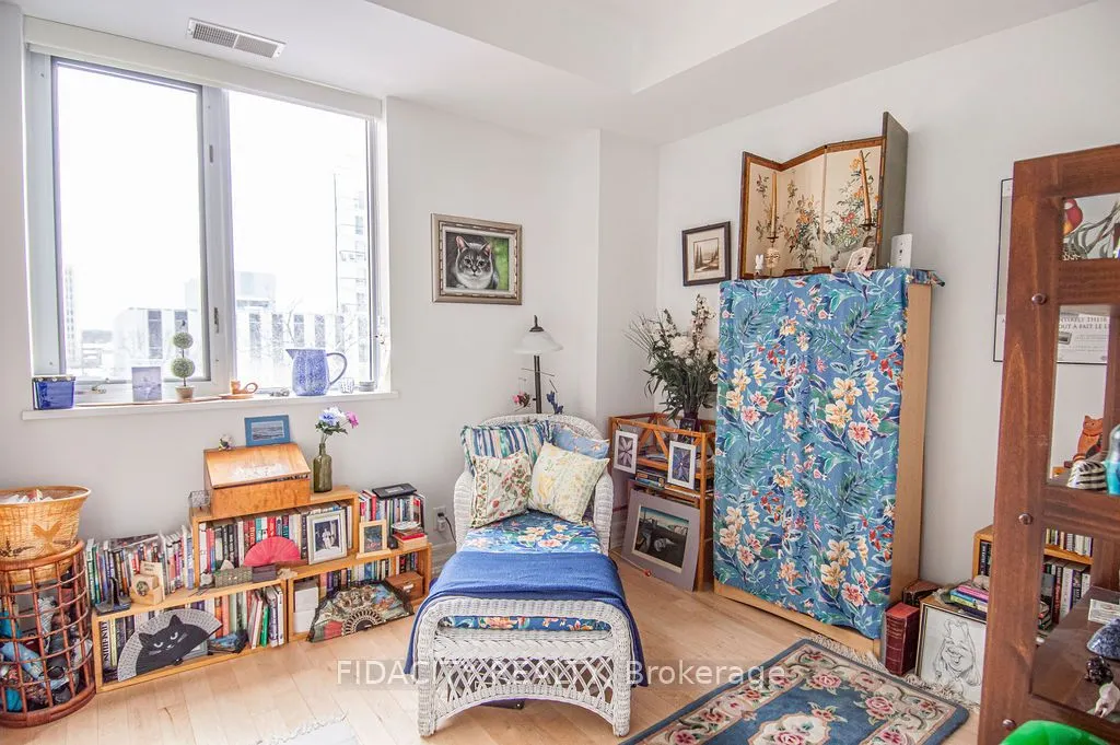 320 Mcleod Street, #503