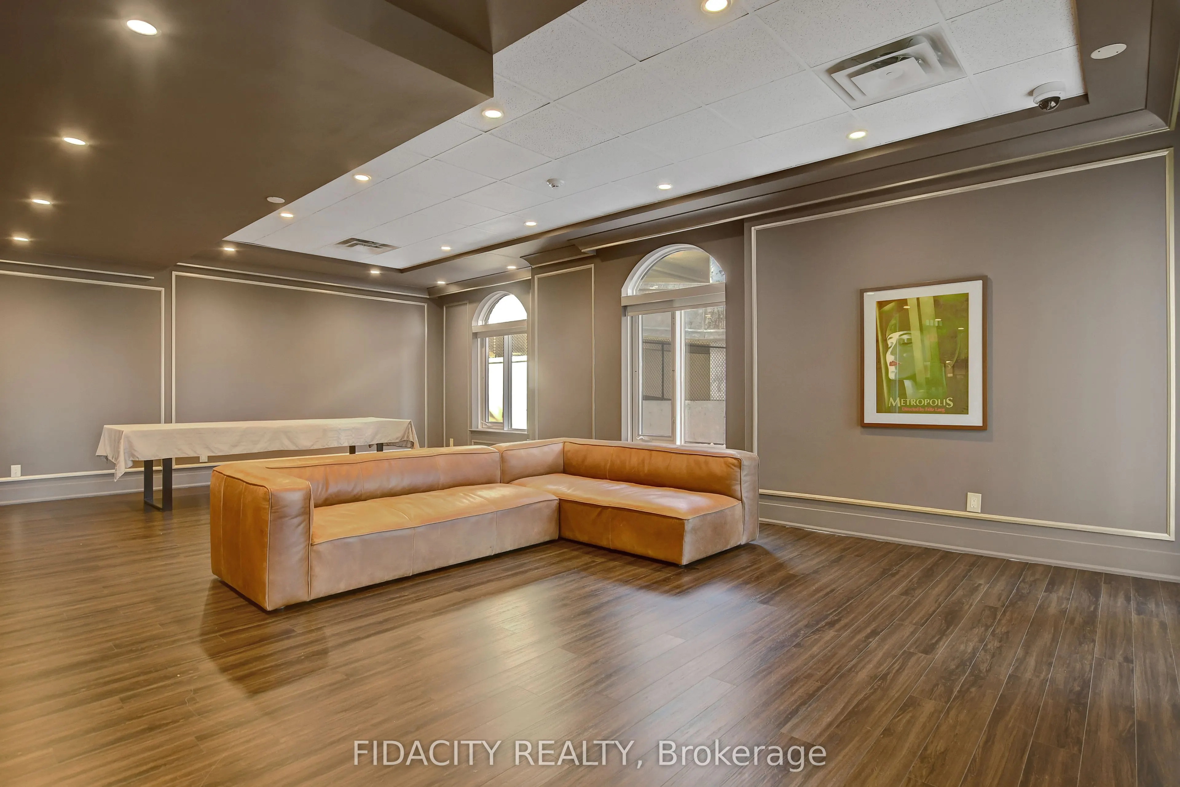 310 Central Park Drive #5C