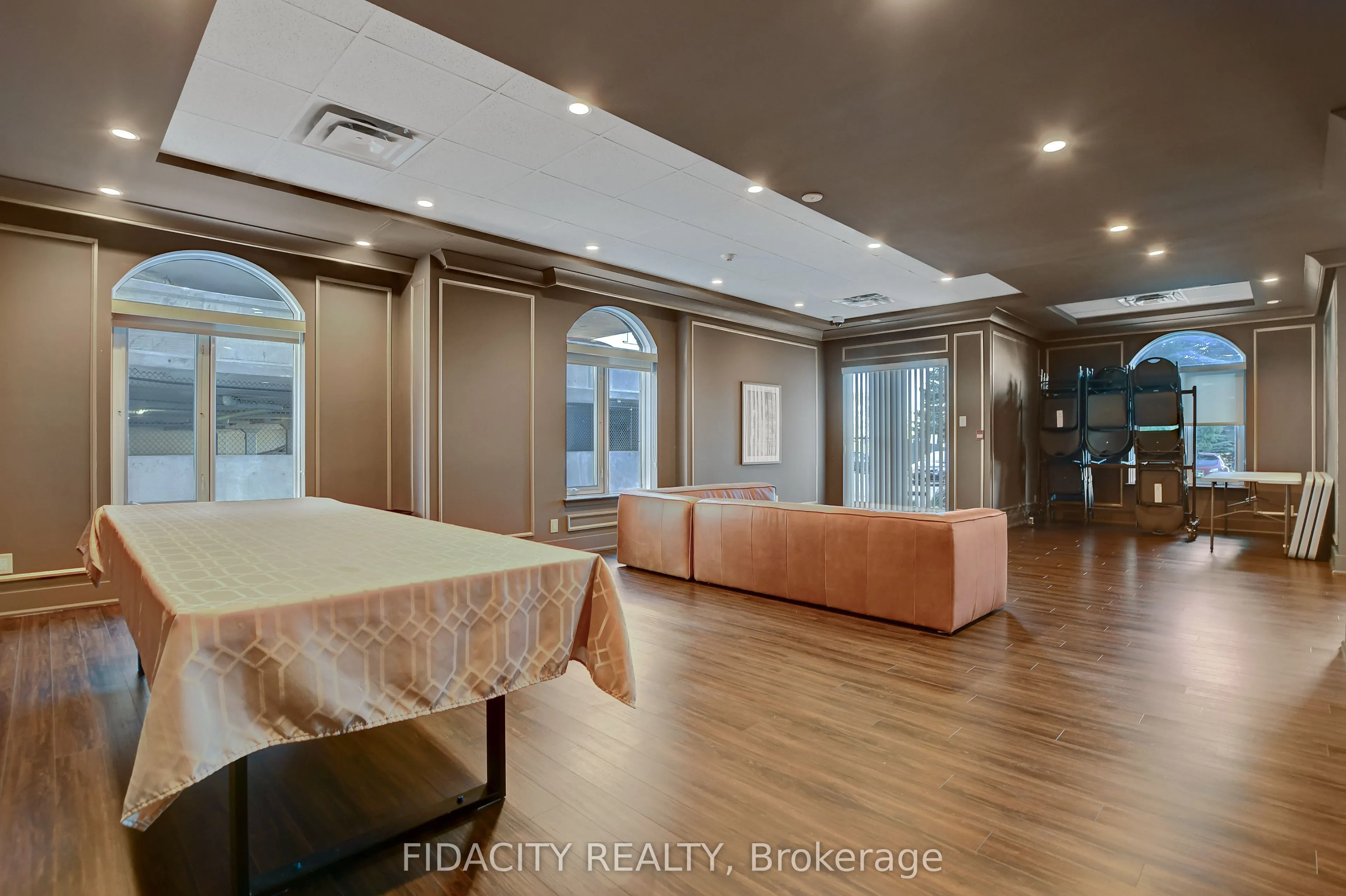 310 Central Park Drive #5C