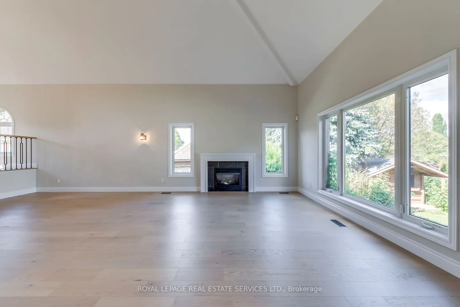 38 Moraine Walk