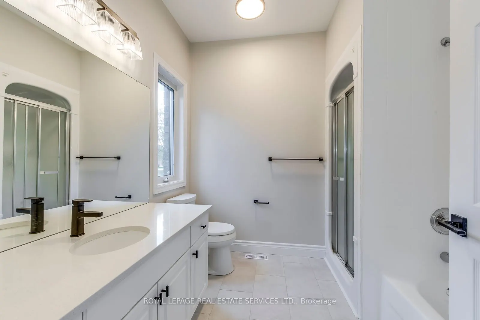 38 Moraine Walk