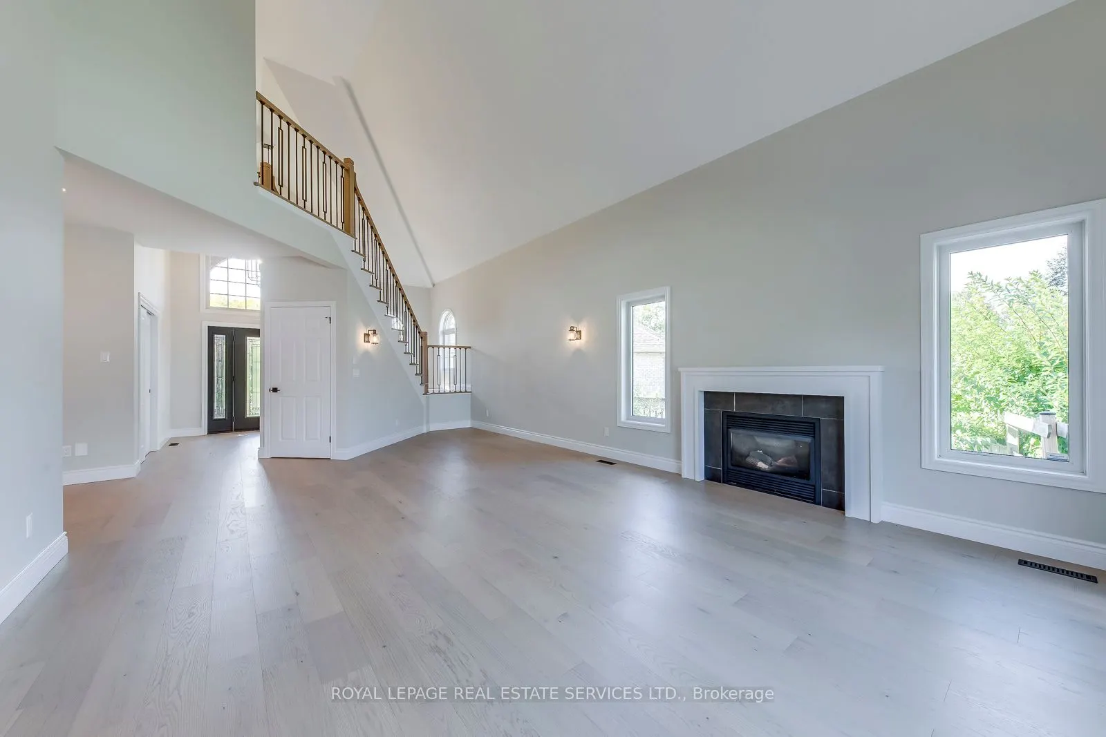 38 Moraine Walk