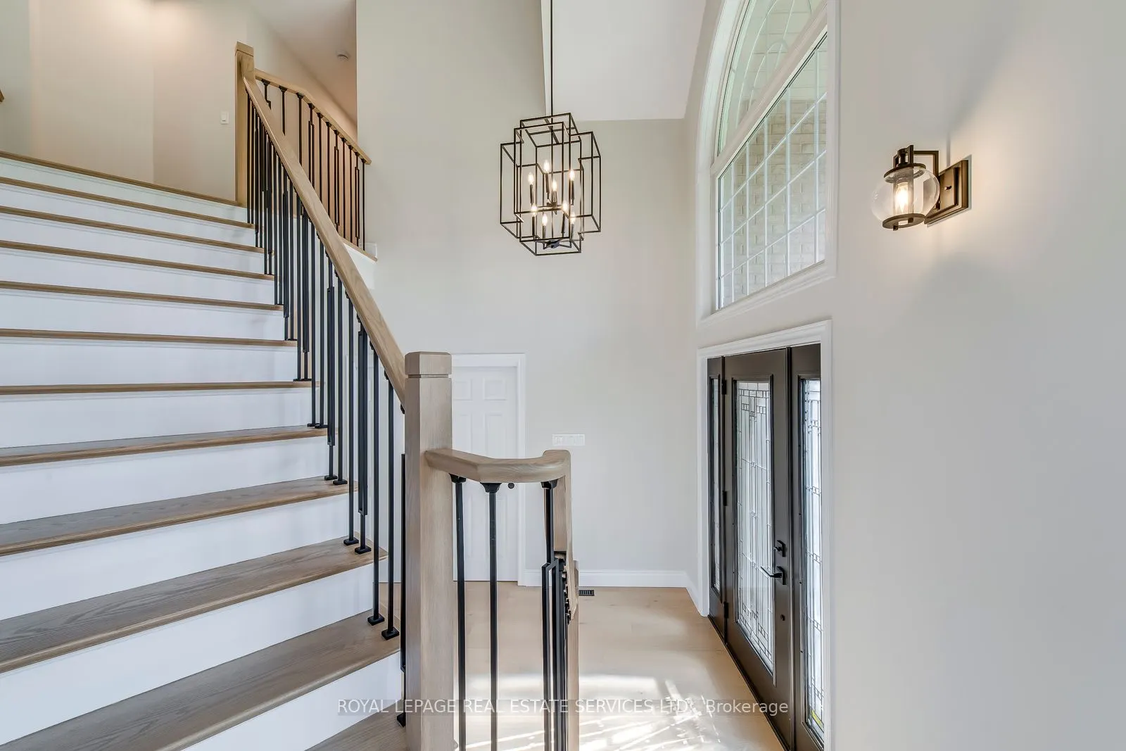 38 Moraine Walk