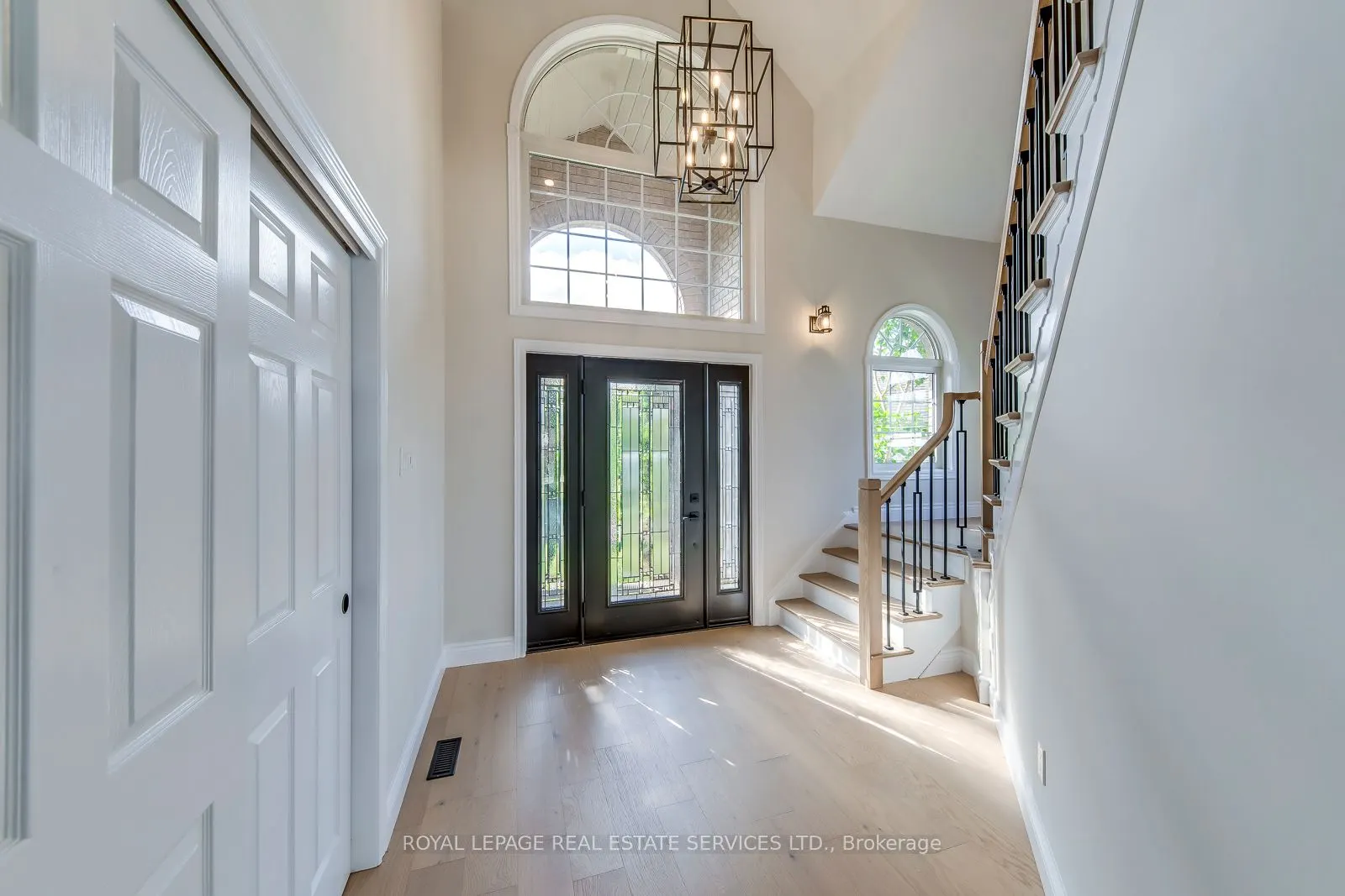 38 Moraine Walk