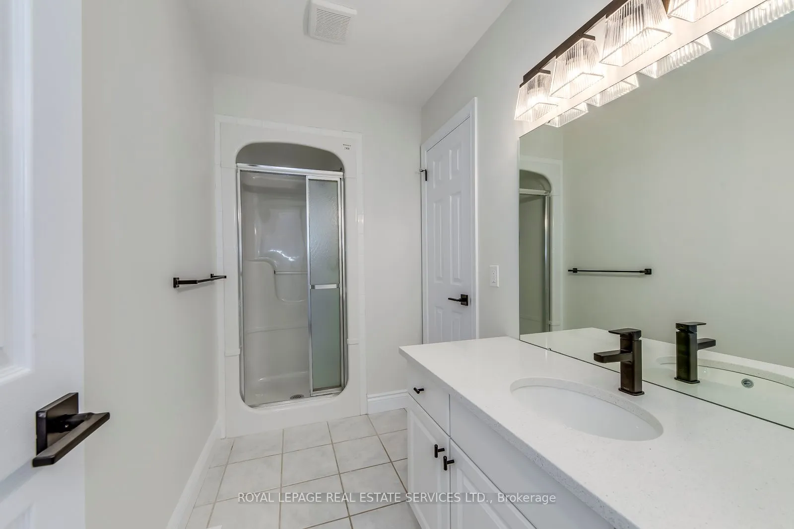 38 Moraine Walk