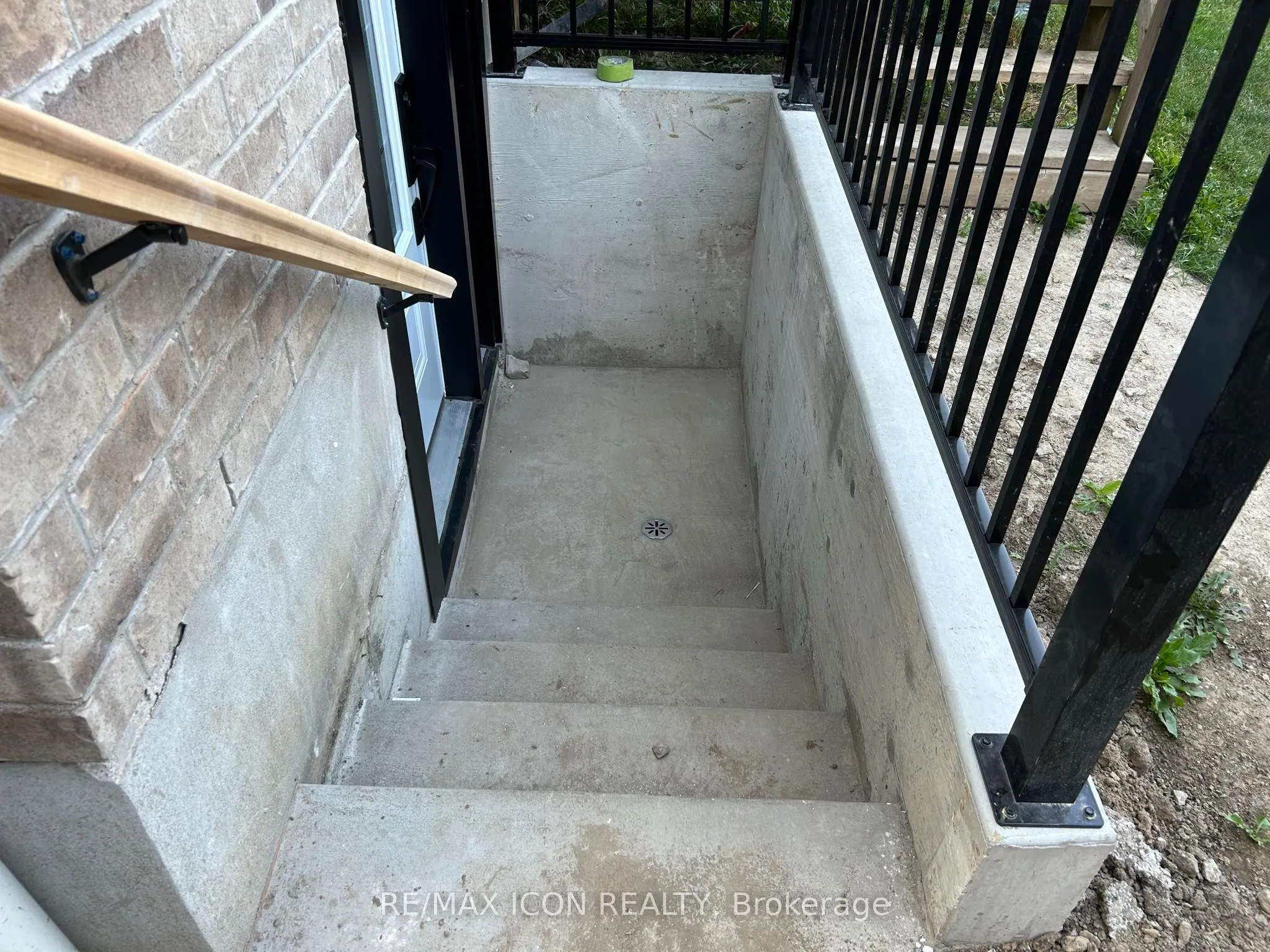 846 Kettleridge Street, #Basement