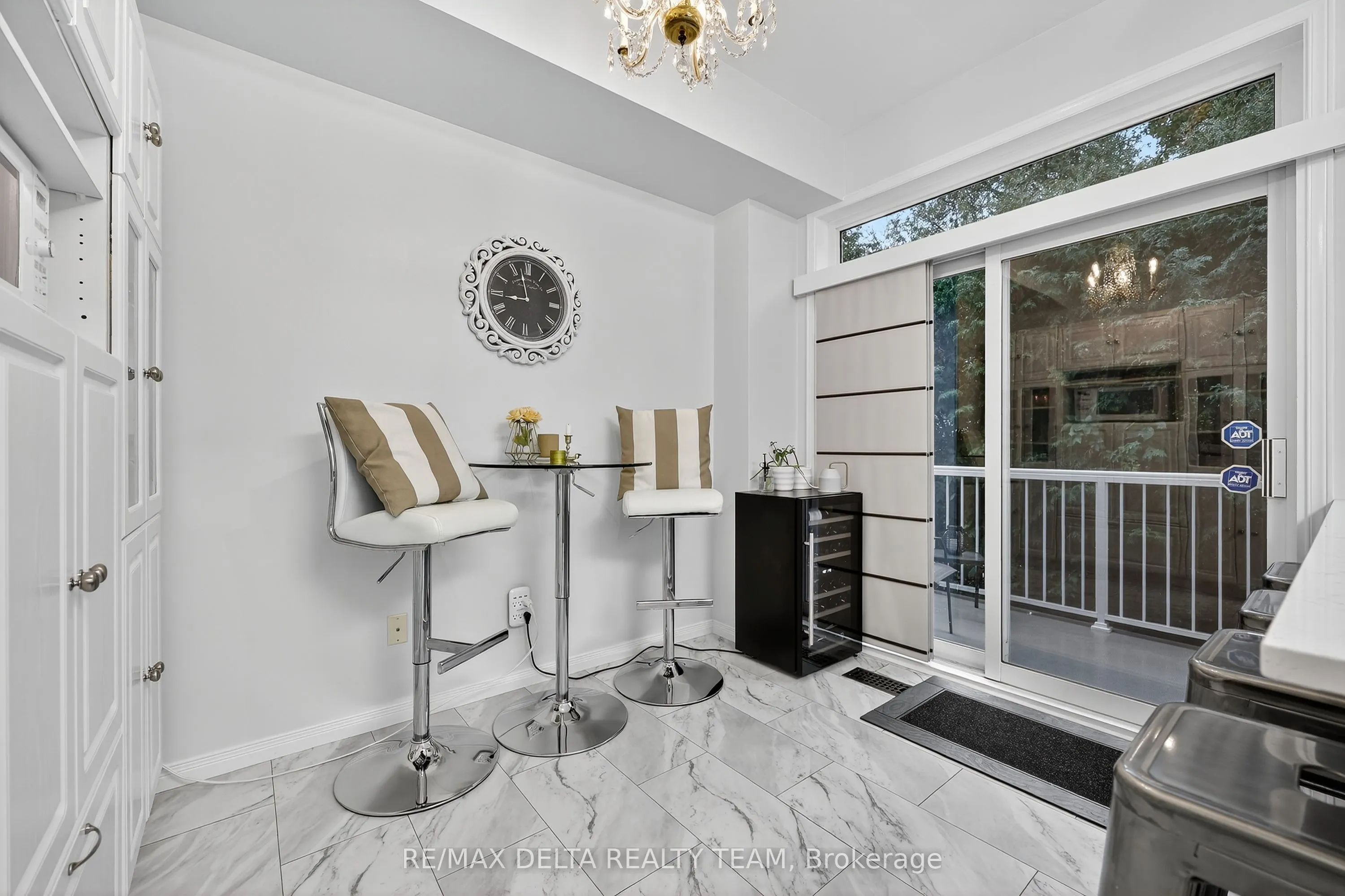 63 Highwood Private