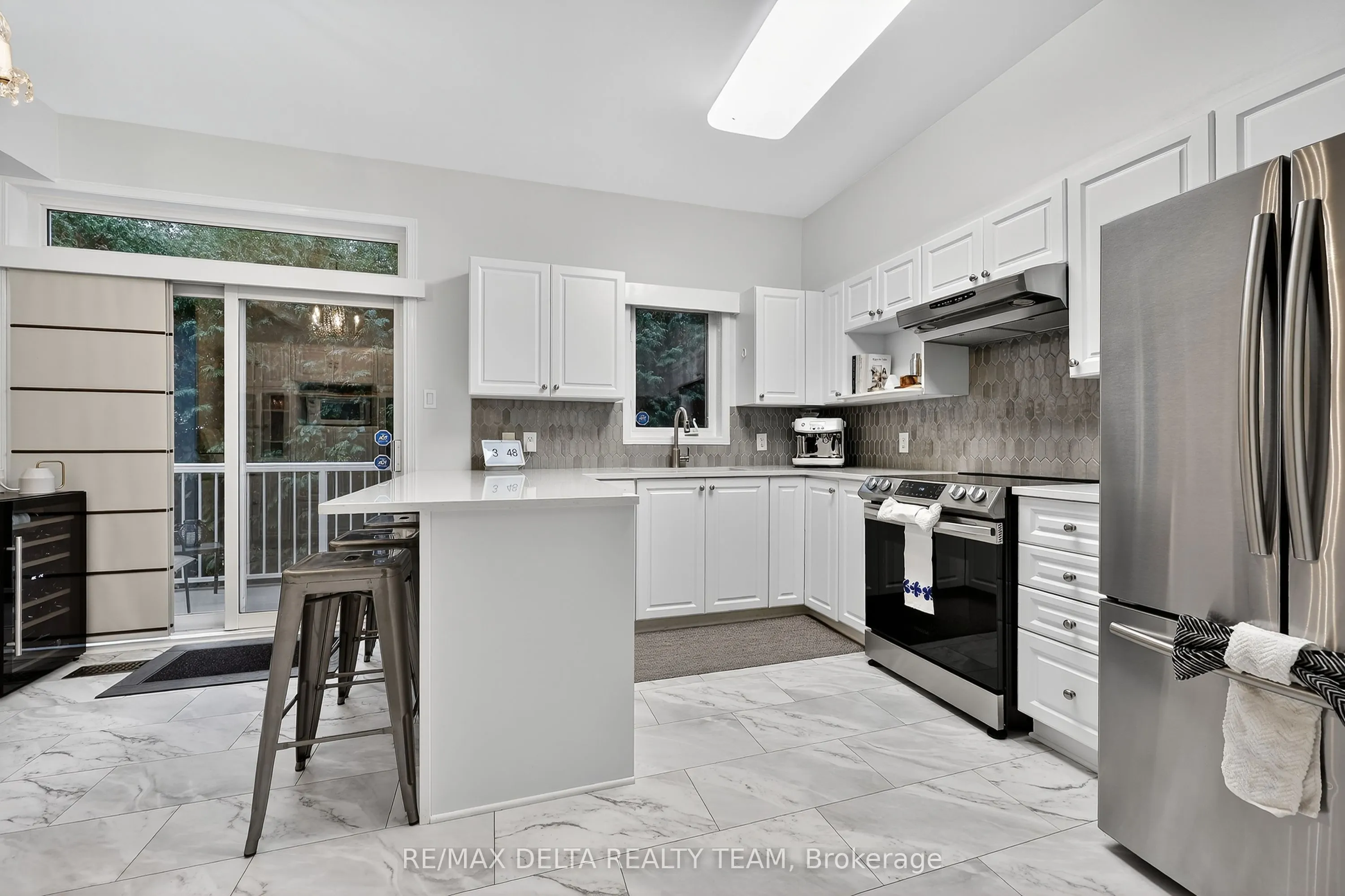 63 Highwood Private