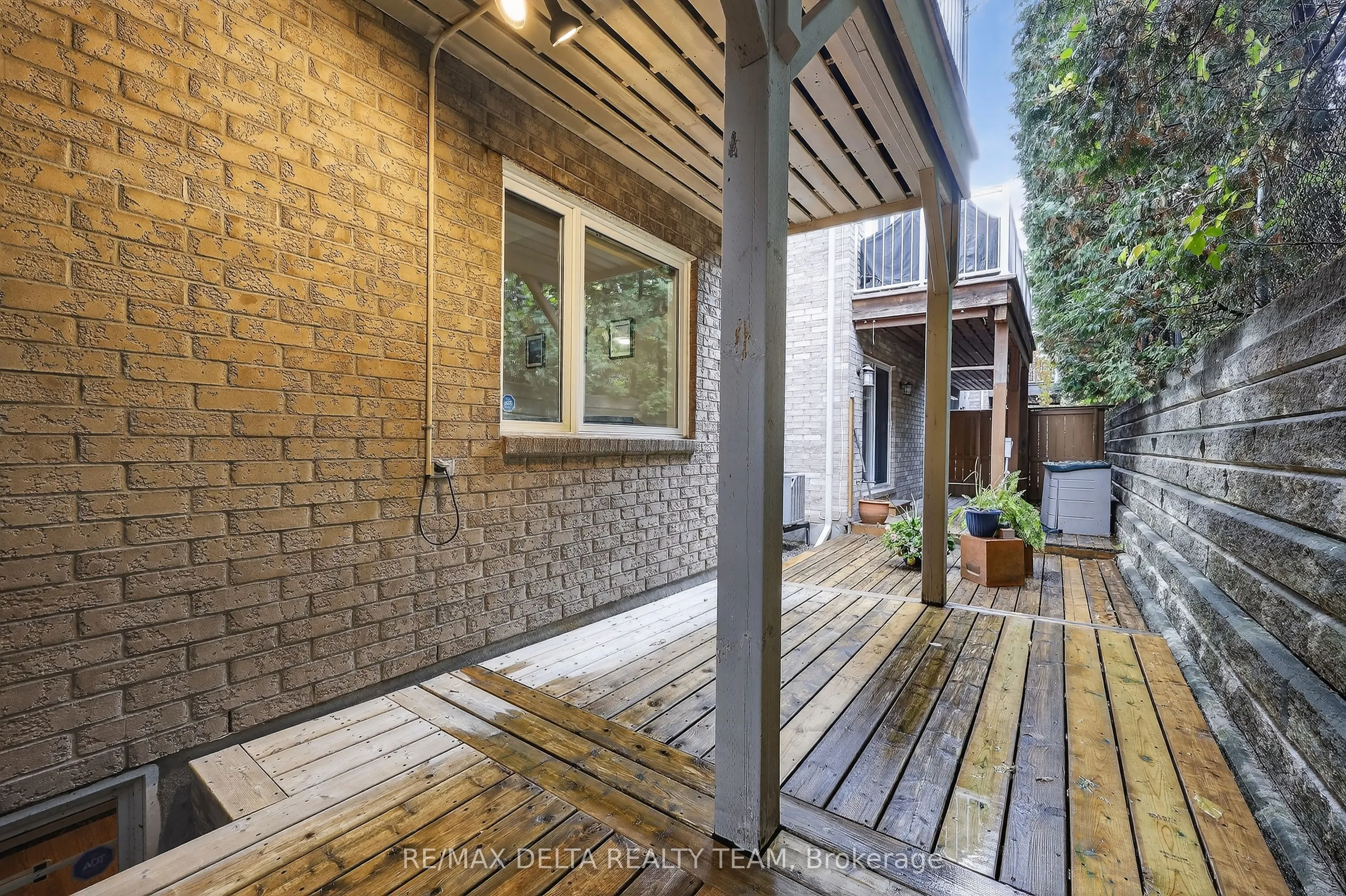 63 Highwood Private