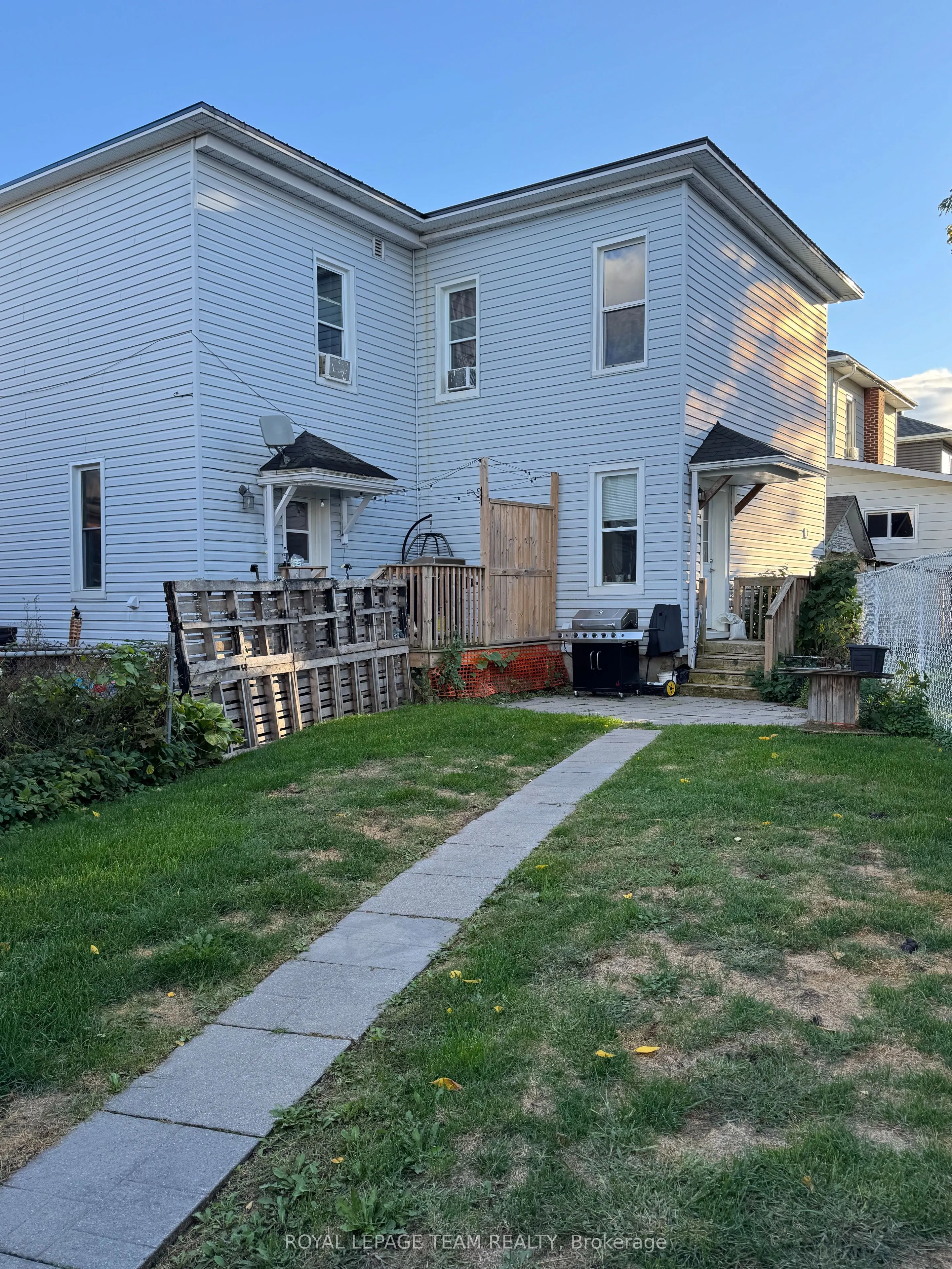 114 Main Street E